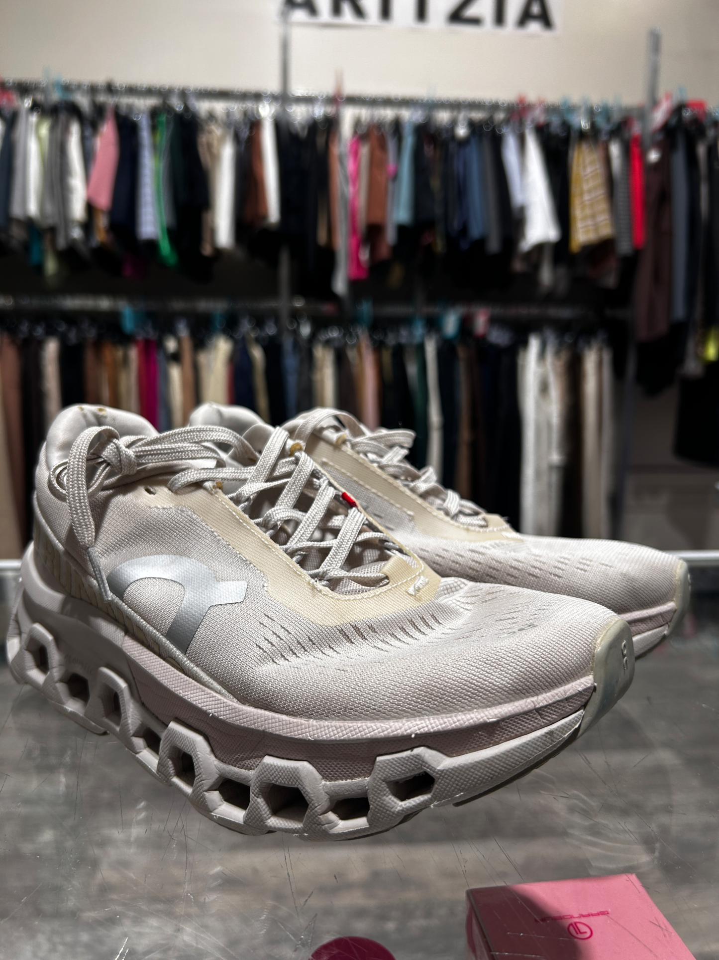 On Cloud Womens Athletic Shoes Womens 7