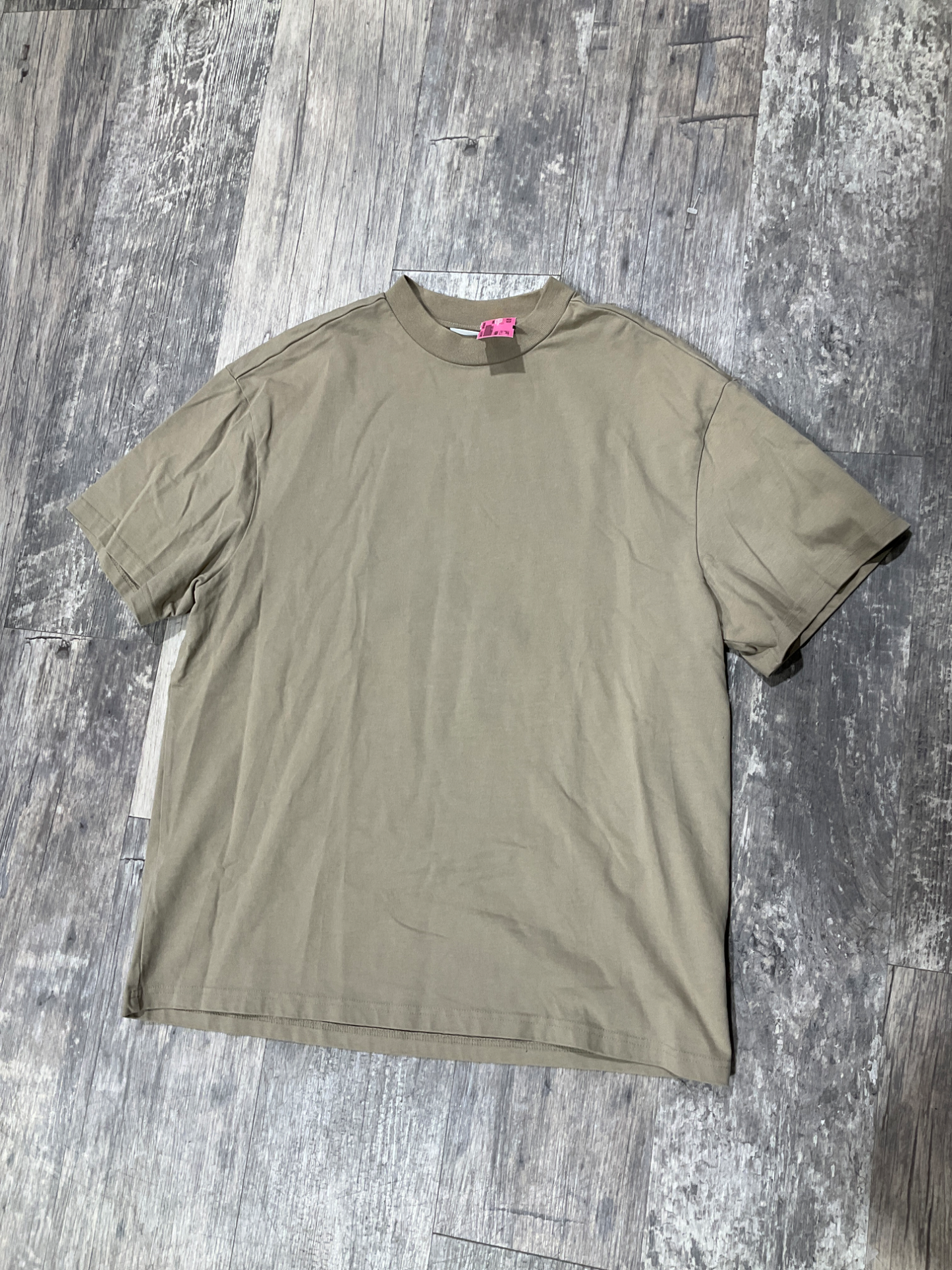 Weekday T-shirt Size Medium