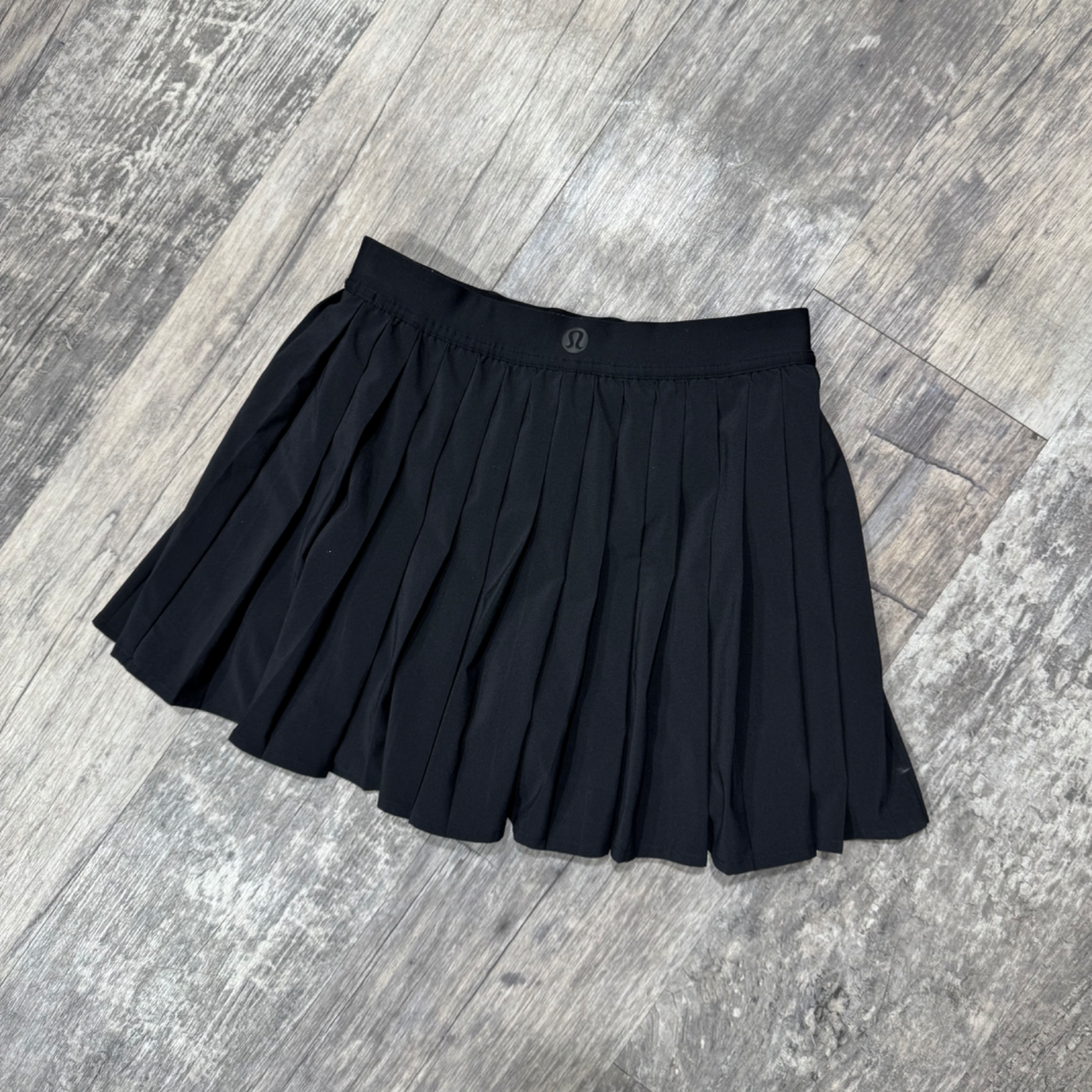 Lulu Lemon Short Skirt Size 3/4