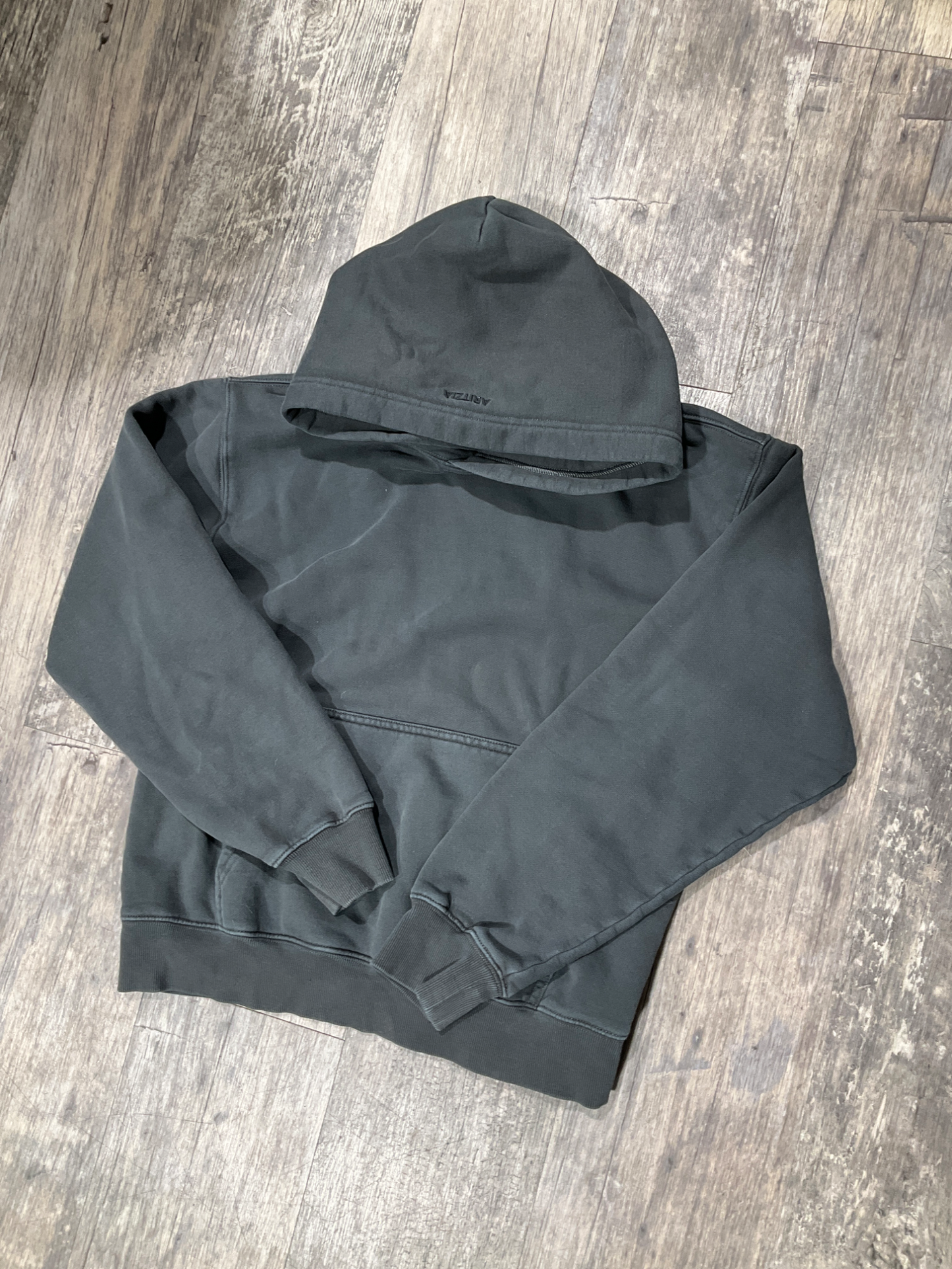 Aritzia Sweatshirt Size Medium