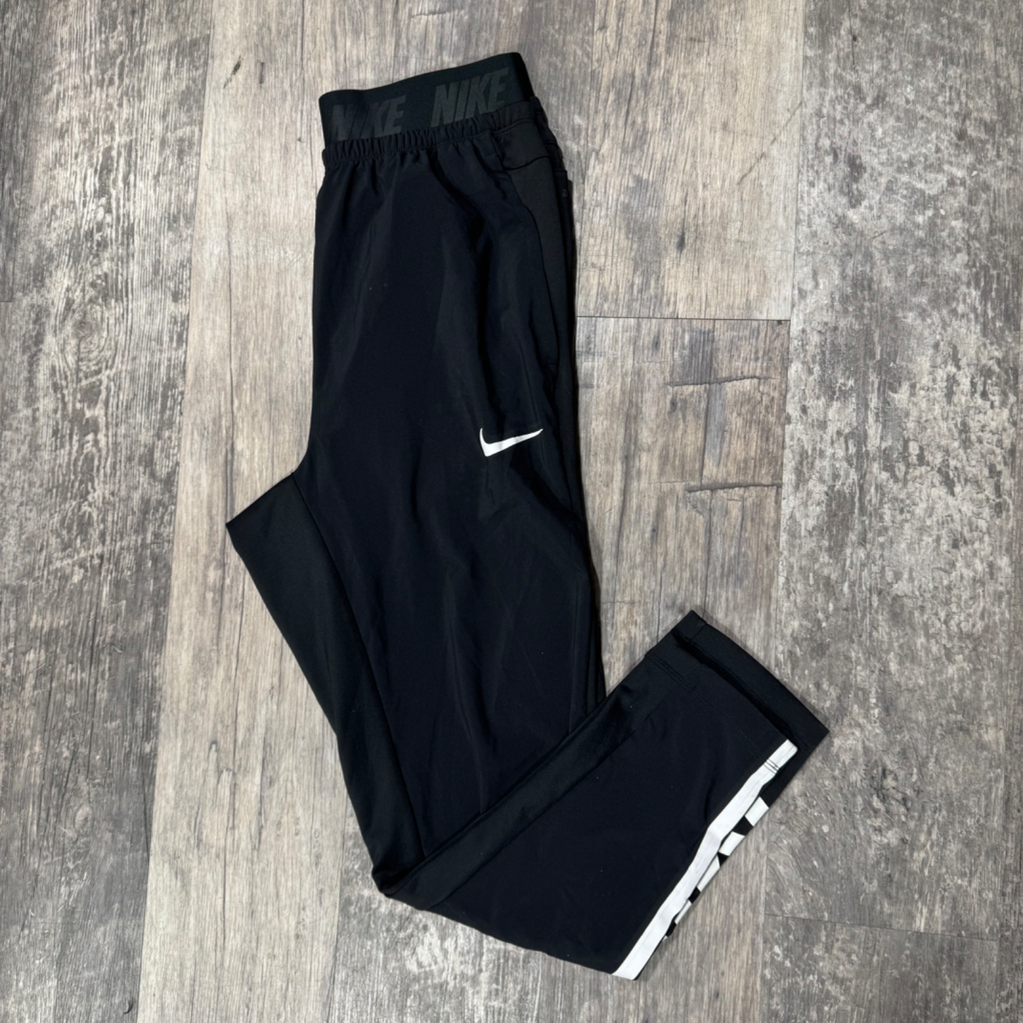 Nike Dri Fit Athletic Pants Size Medium