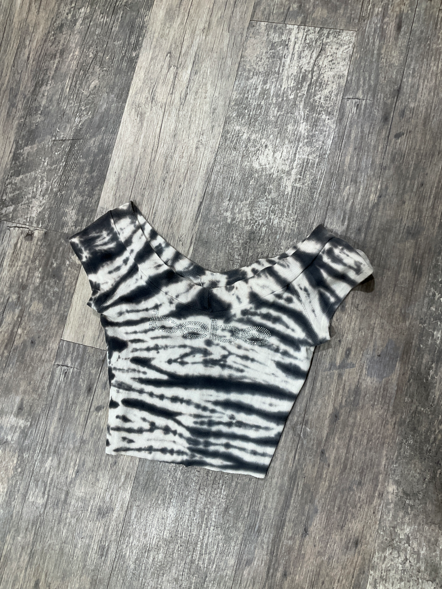 Be Be T-Shirt Size Medium