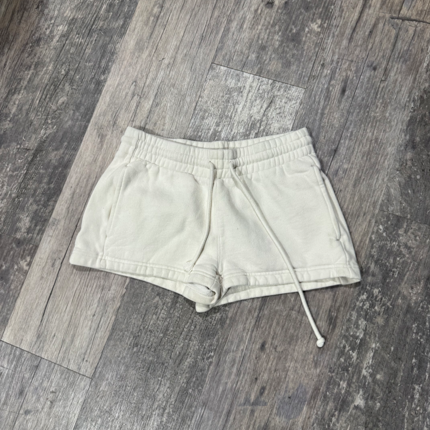 Tna Shorts Size Extra Small