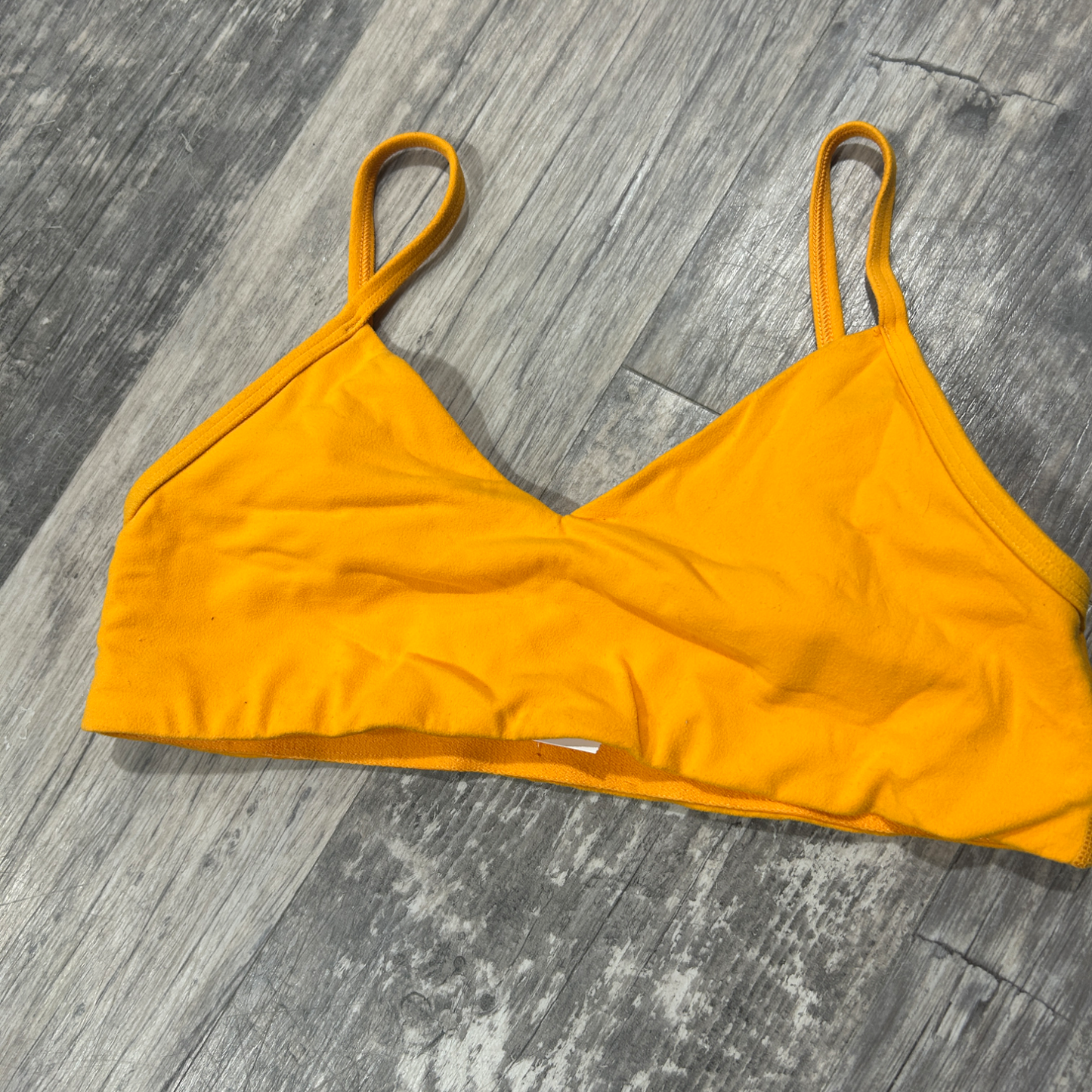 Tna Sports Bra Size Medium