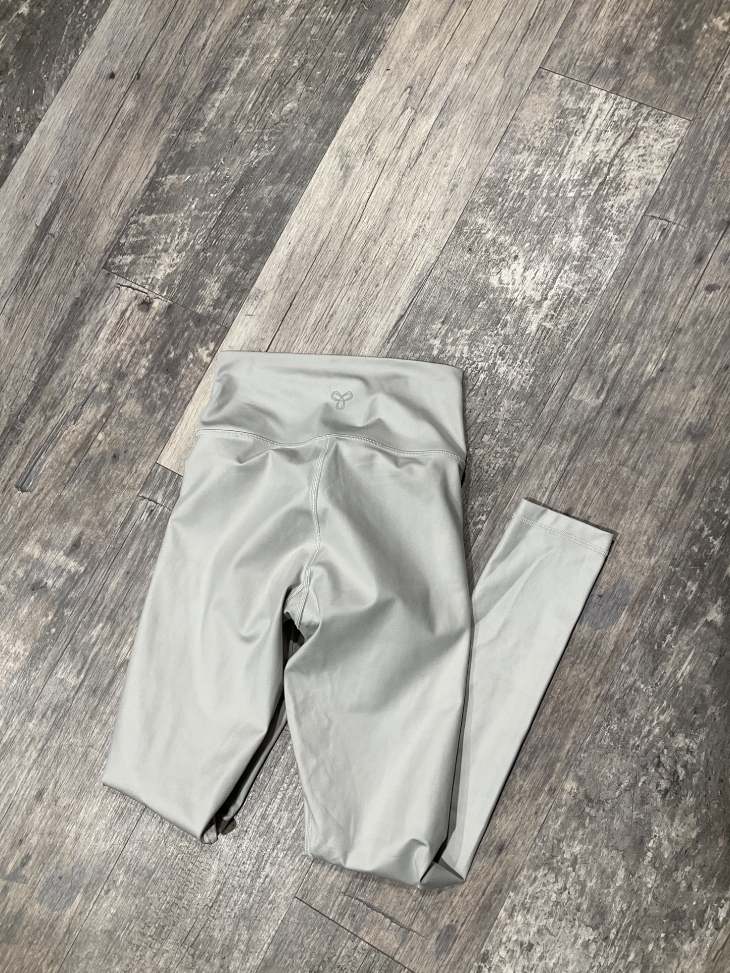 Tna Khakis Size Small