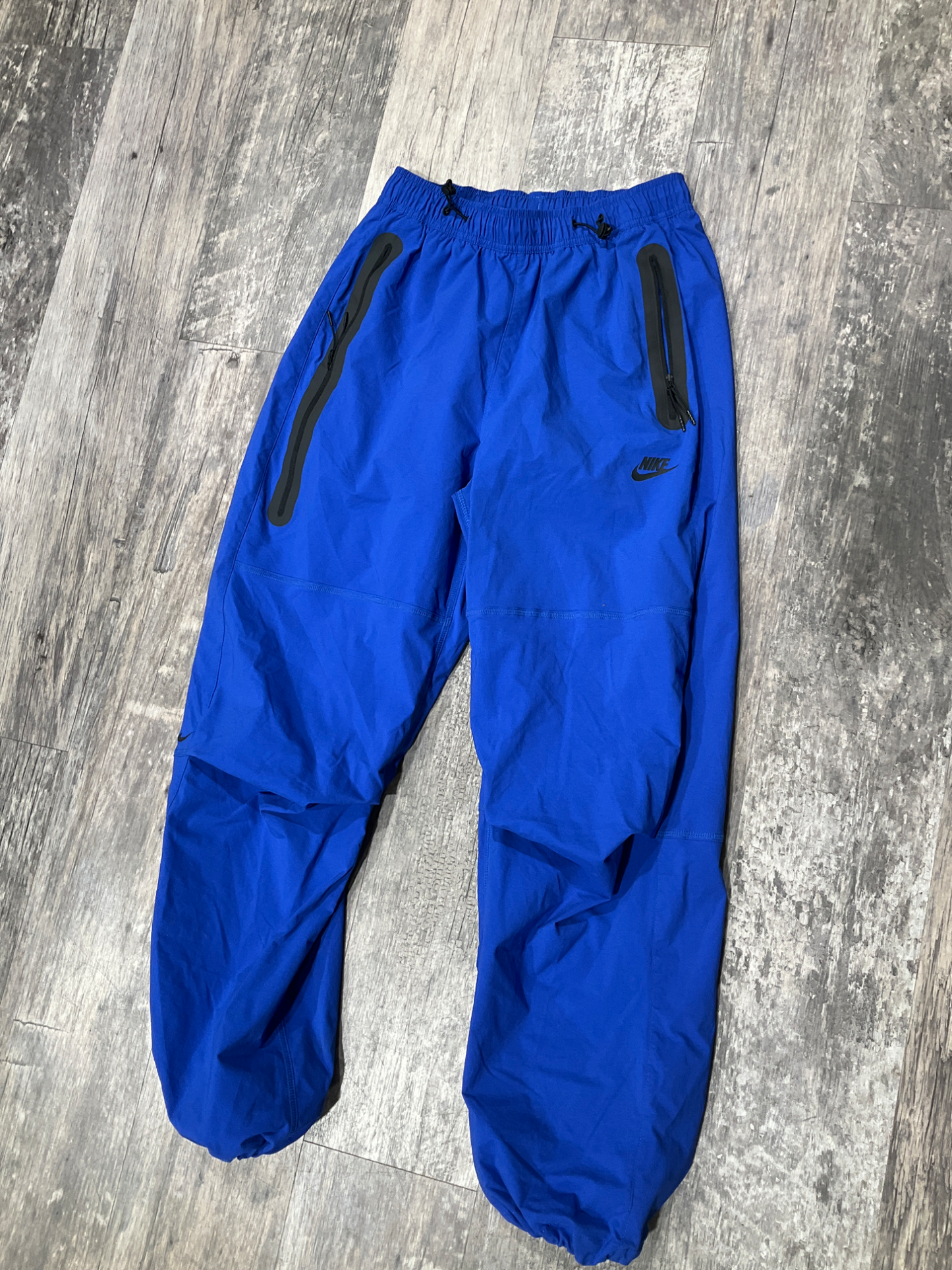 Nike Khakis Size Small