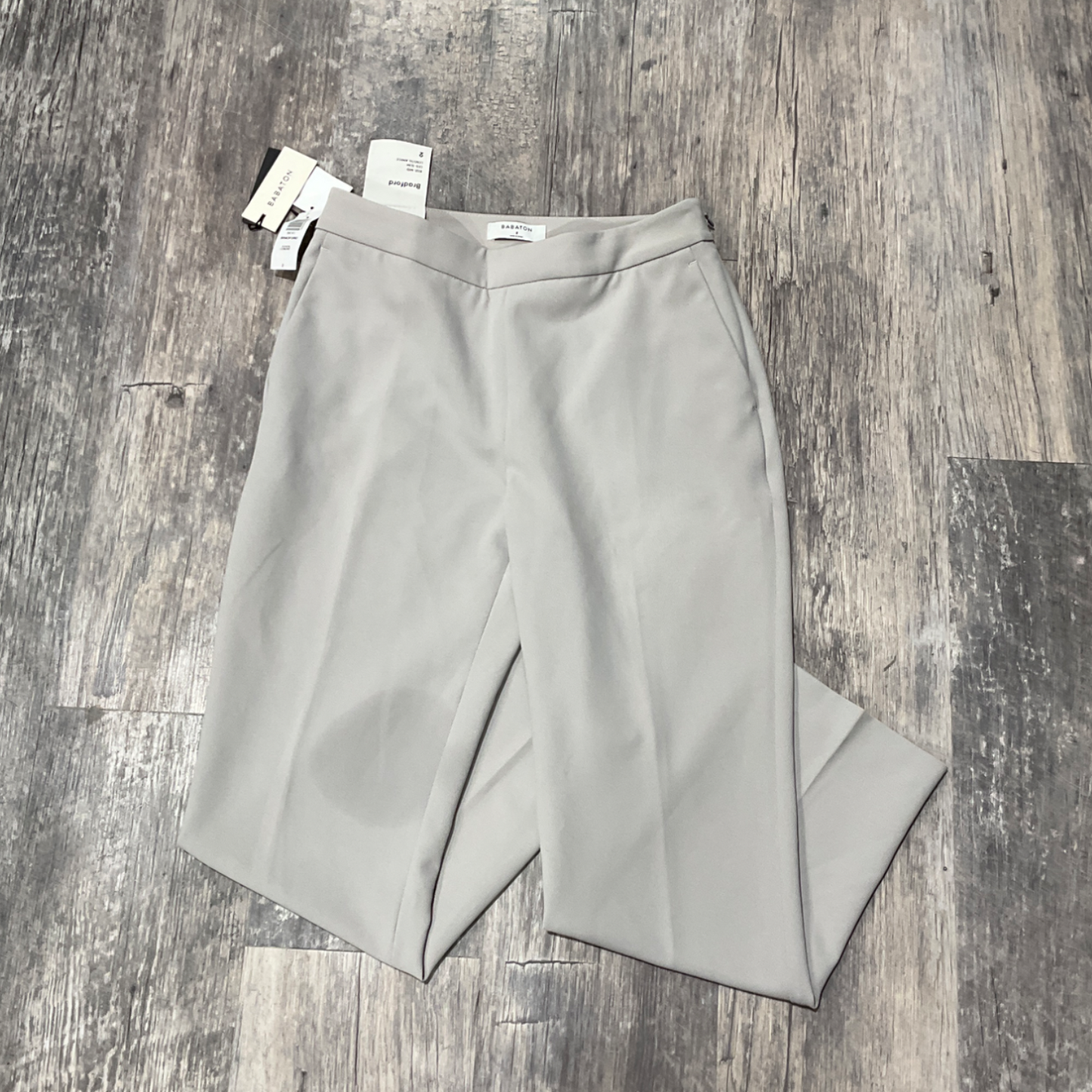 Wilfred Khakis Size 1/2 (26)