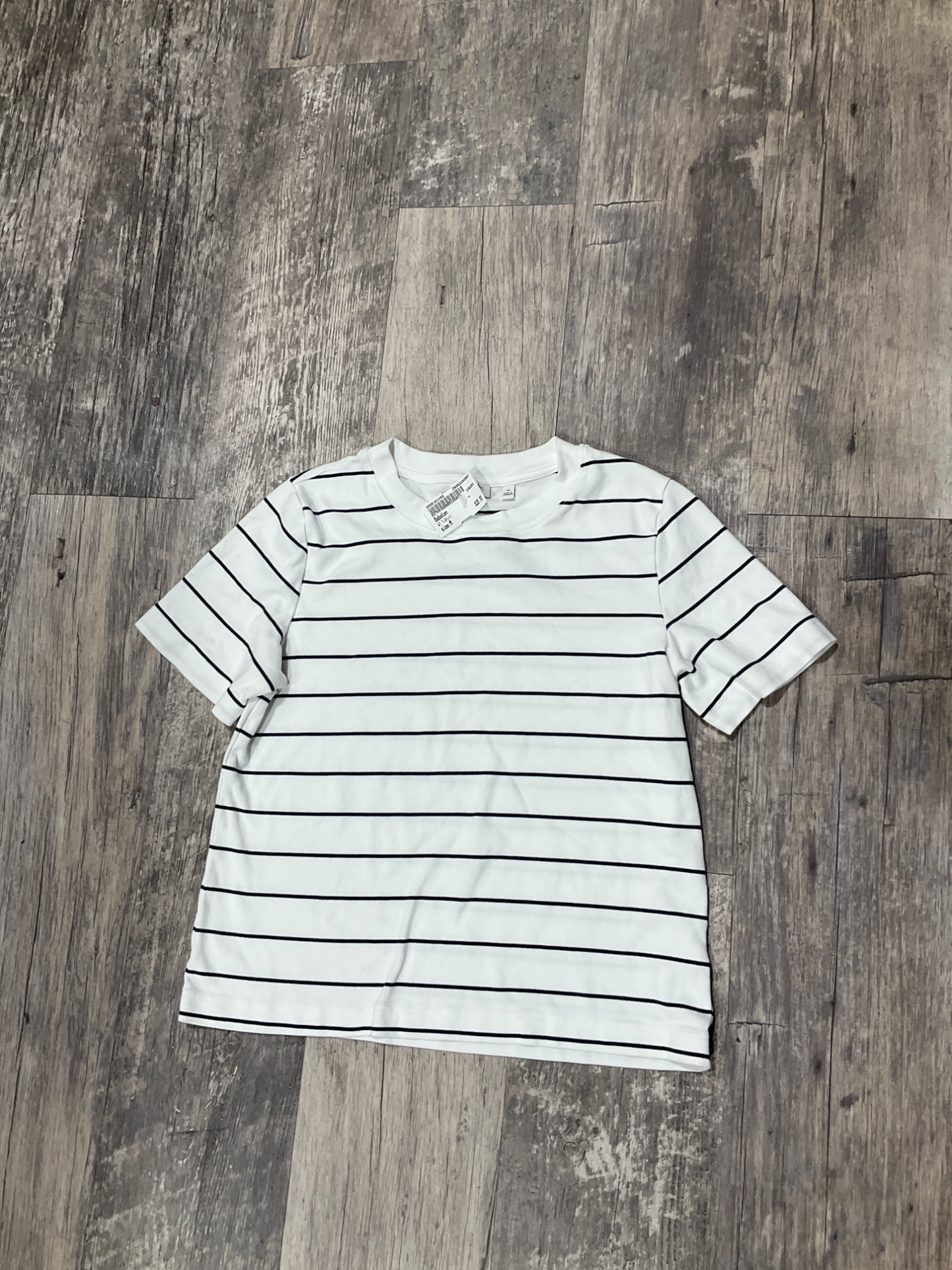 Babaton T-Shirt Size Medium