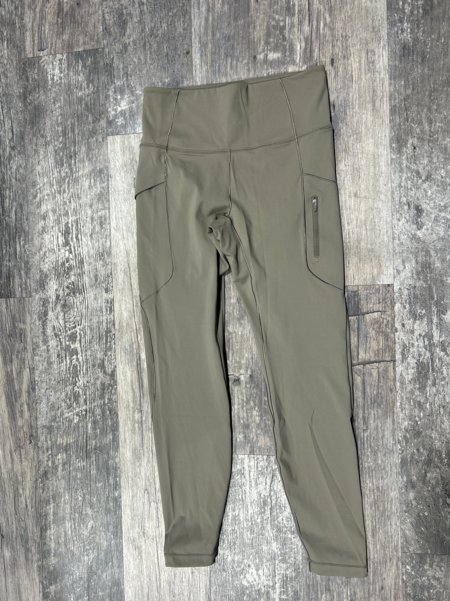Tna Athletic Pants Size Medium