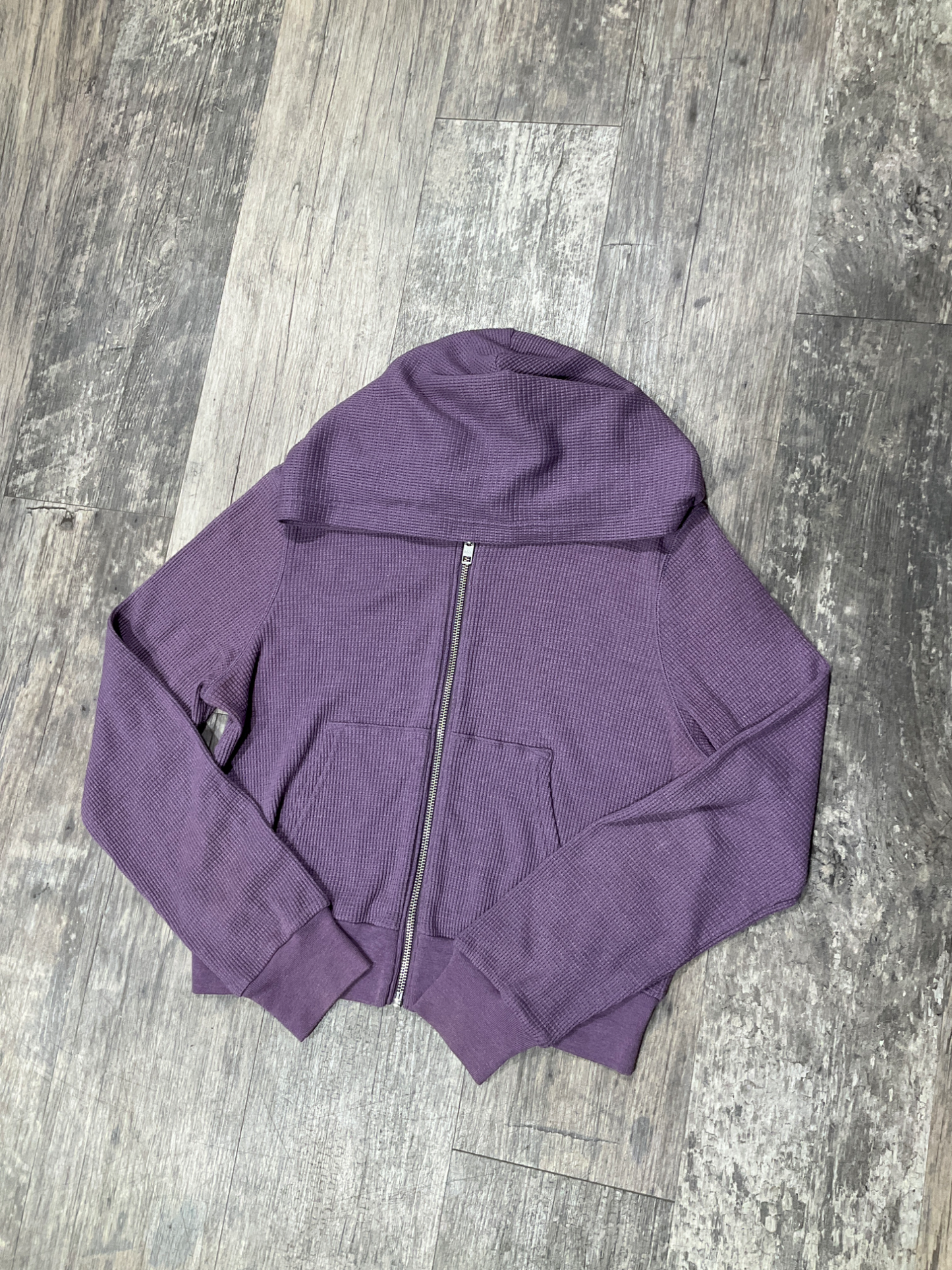 Tna Long Sleeve Top Size Medium