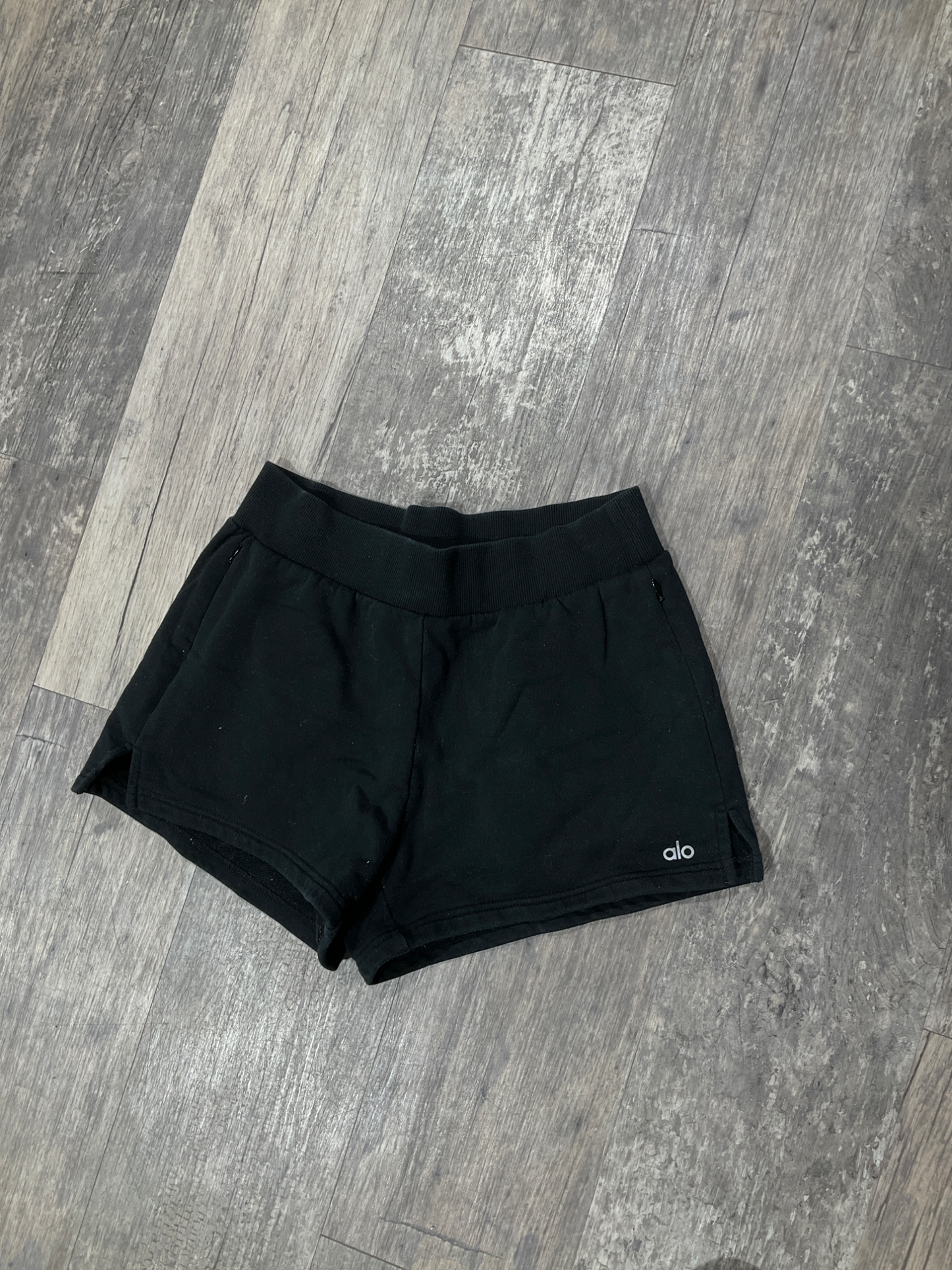 Alo Shorts Size Extra Small