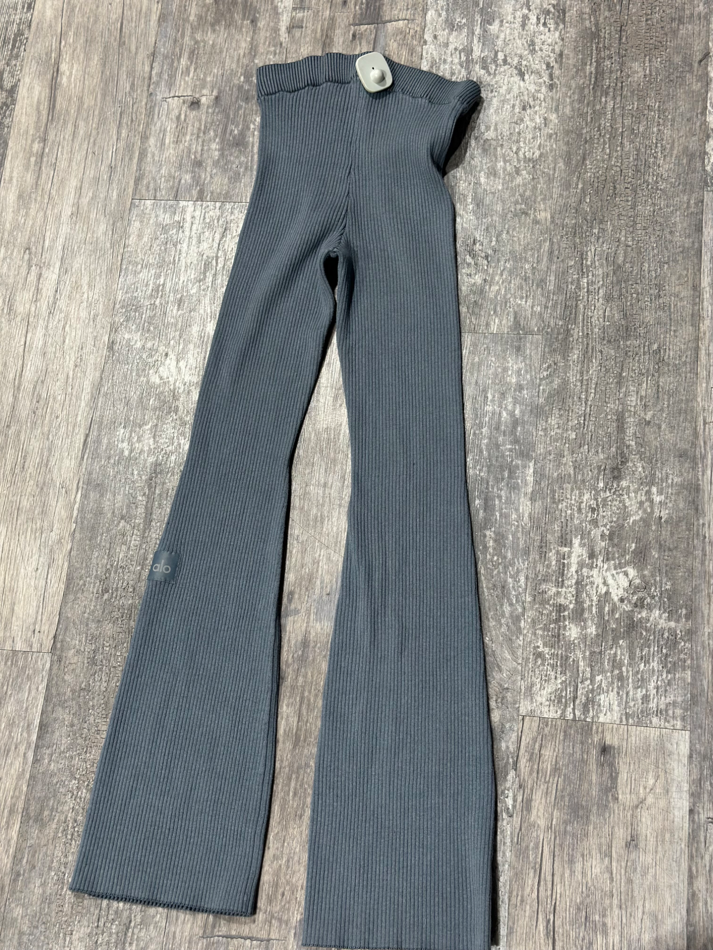 Alo Khakis Size Small