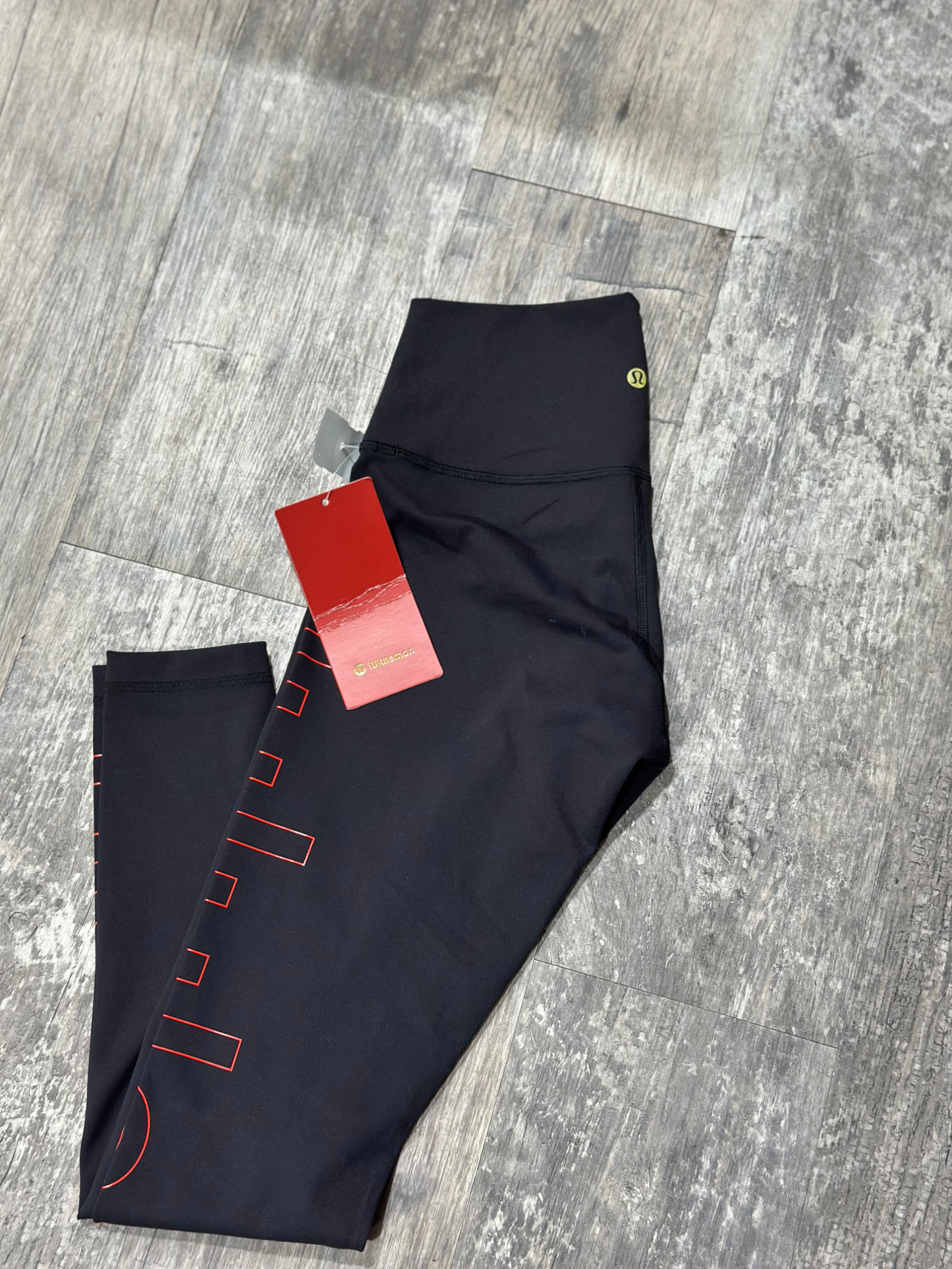 Lulu Lemon Athletic Pants Size 7/8 (29)