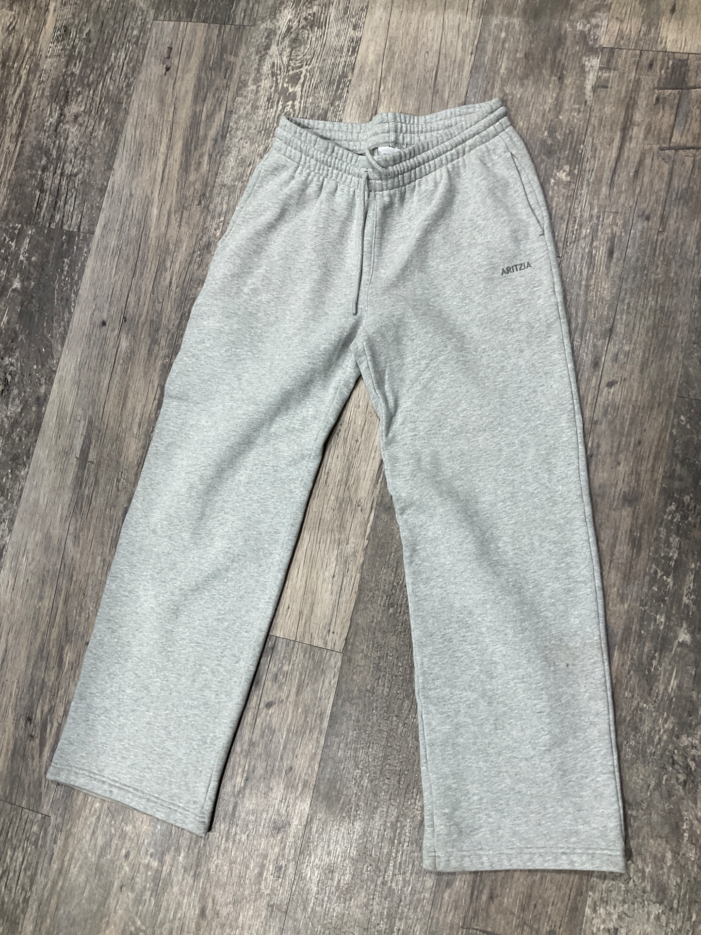Tna Khakis Size Small