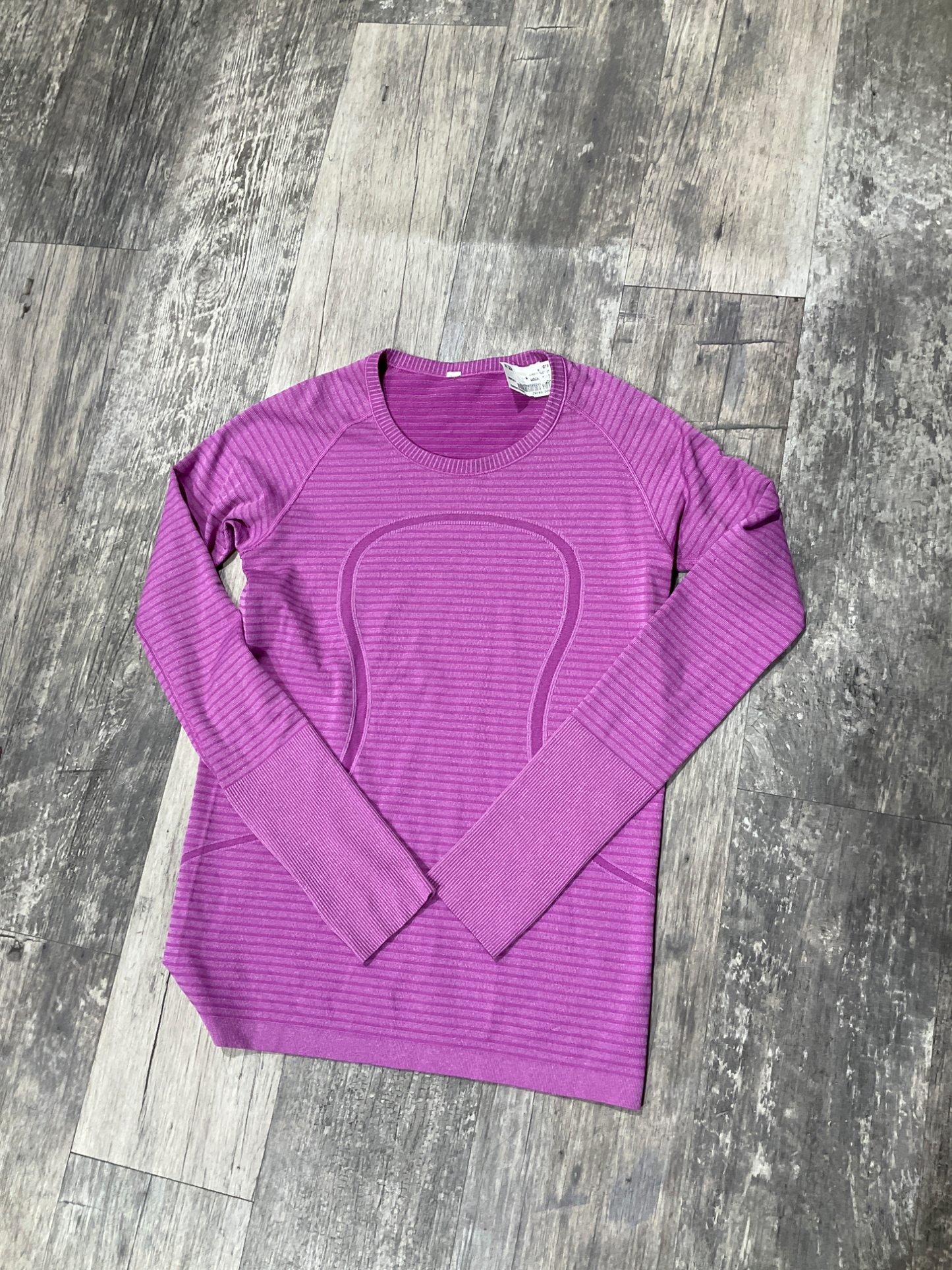 Lulu Lemon Athletic Top Size Medium