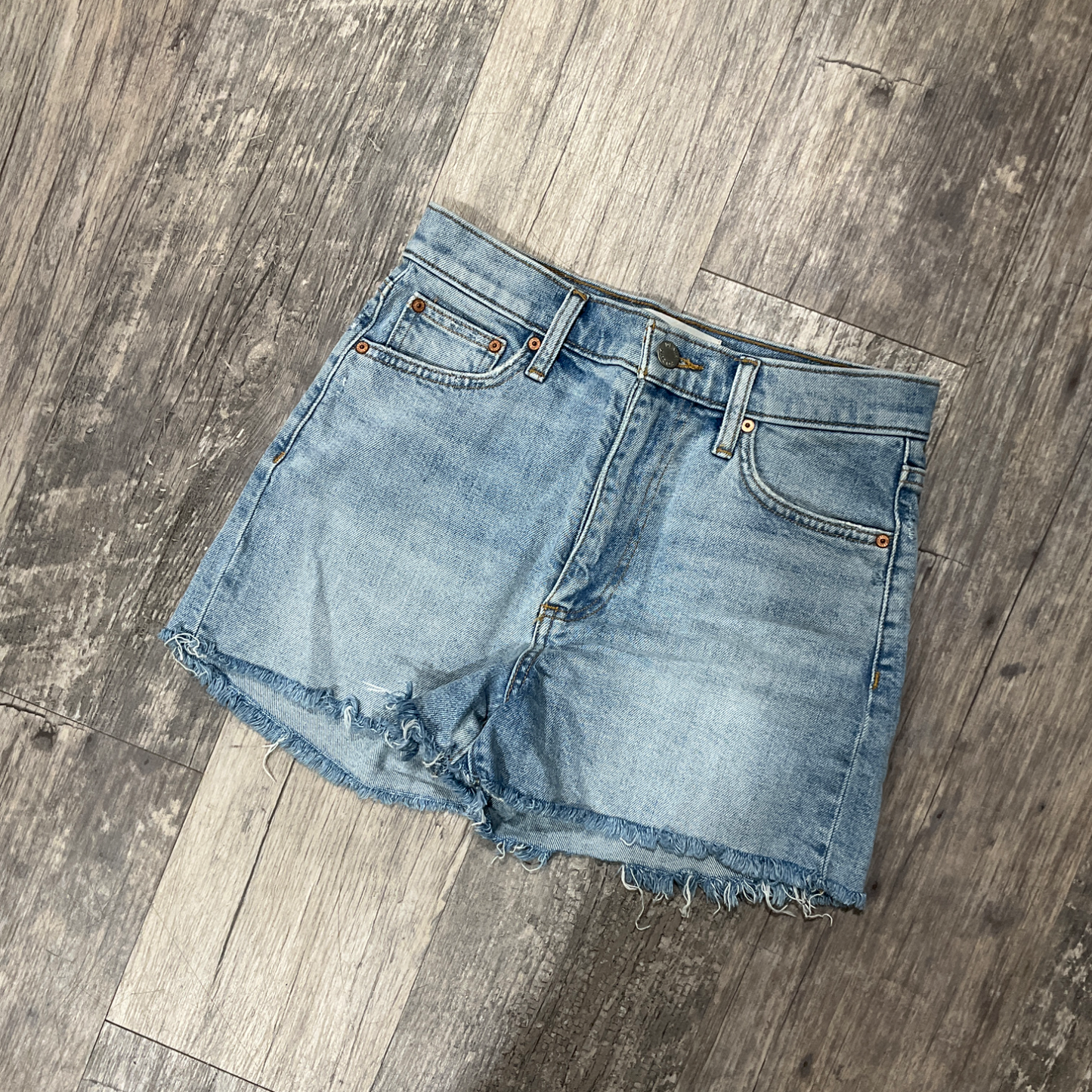 Denim Forum Shorts Size 3/4