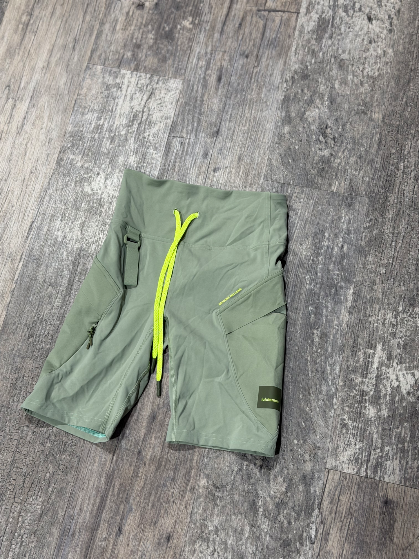 Lulu Lemon Shorts Size Small