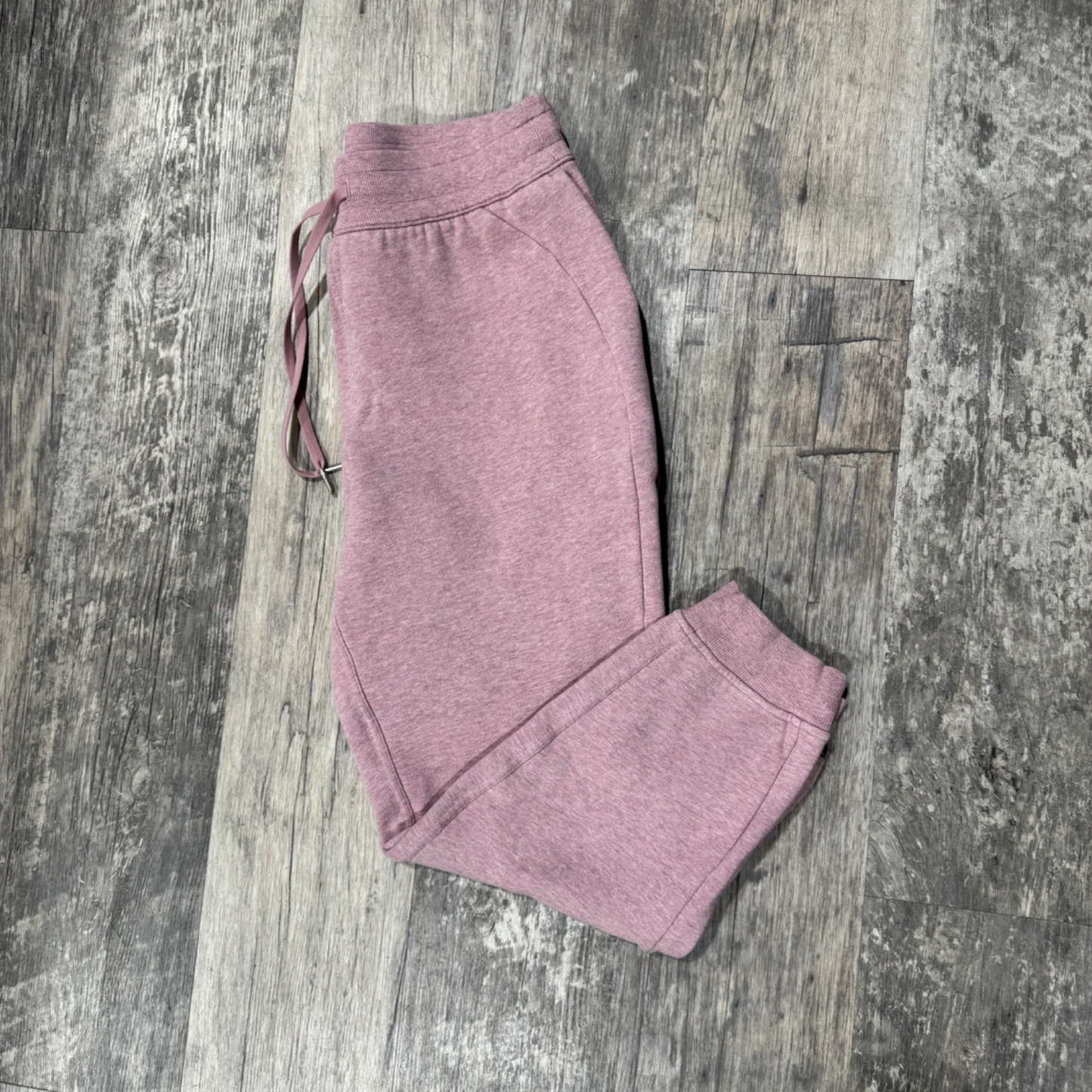 Lulu Lemon Khakis Size Large