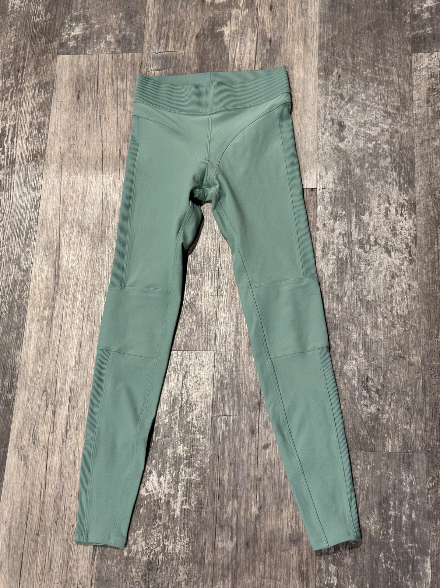 Alo Khakis Size Small