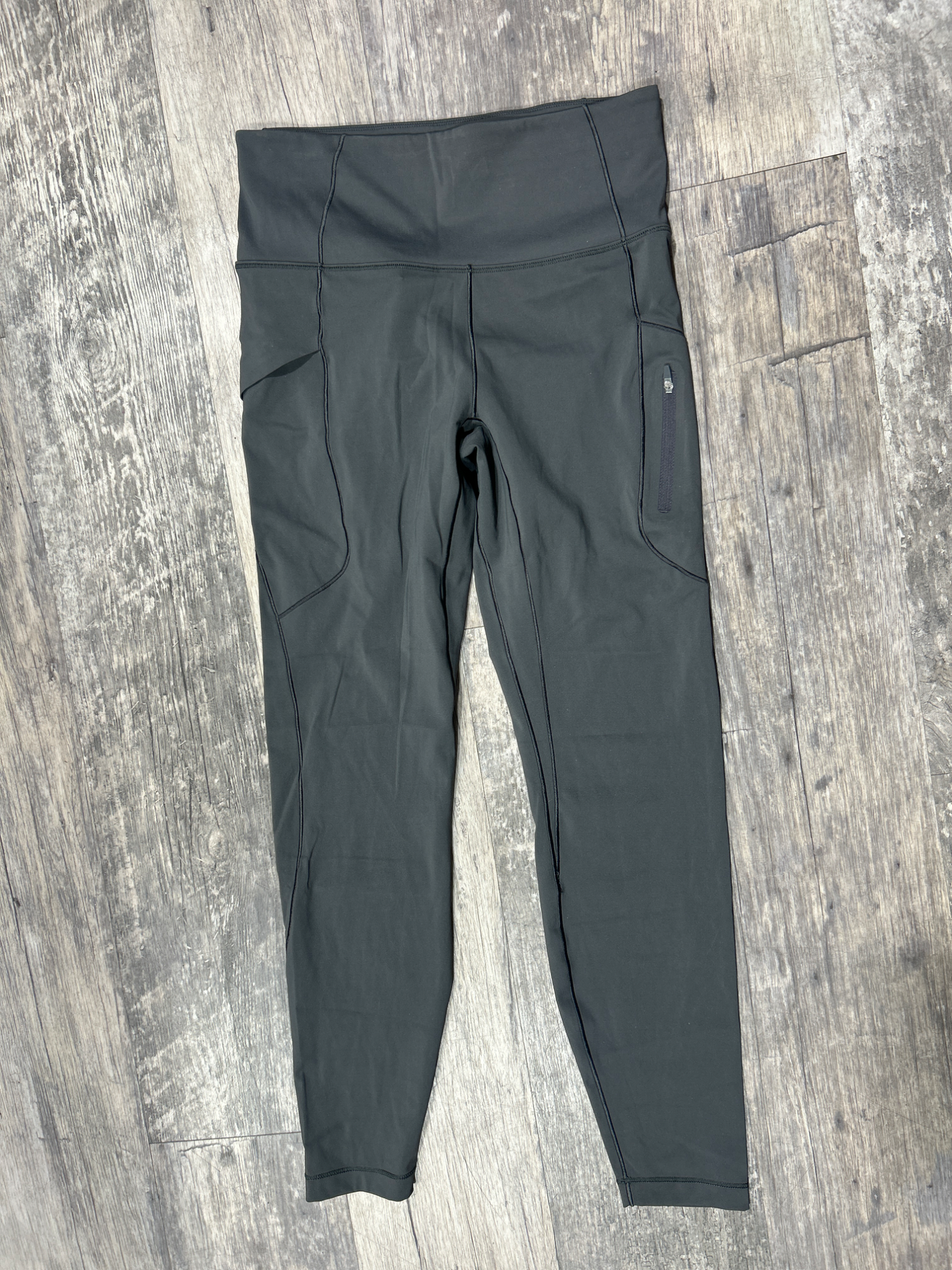 Tna Athletic Pants Size Medium