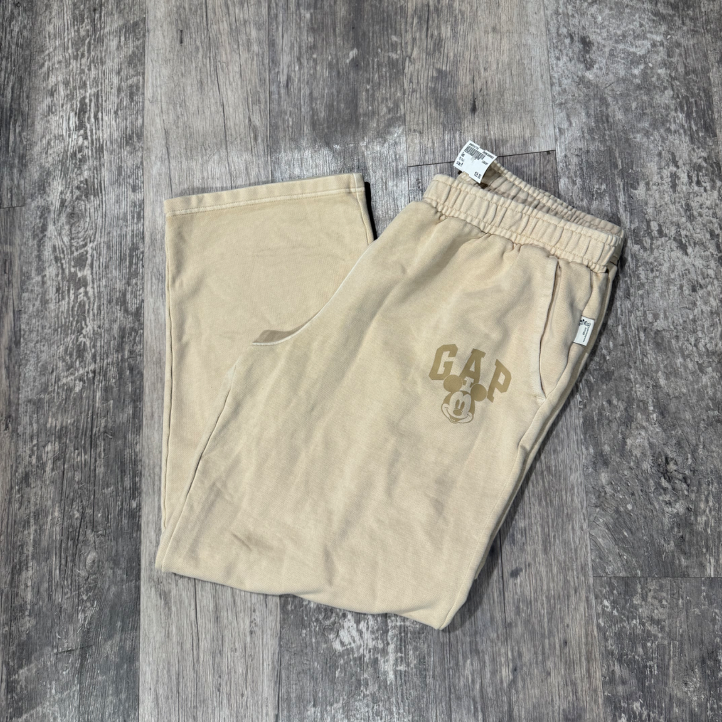 Gap Khakis Size Medium