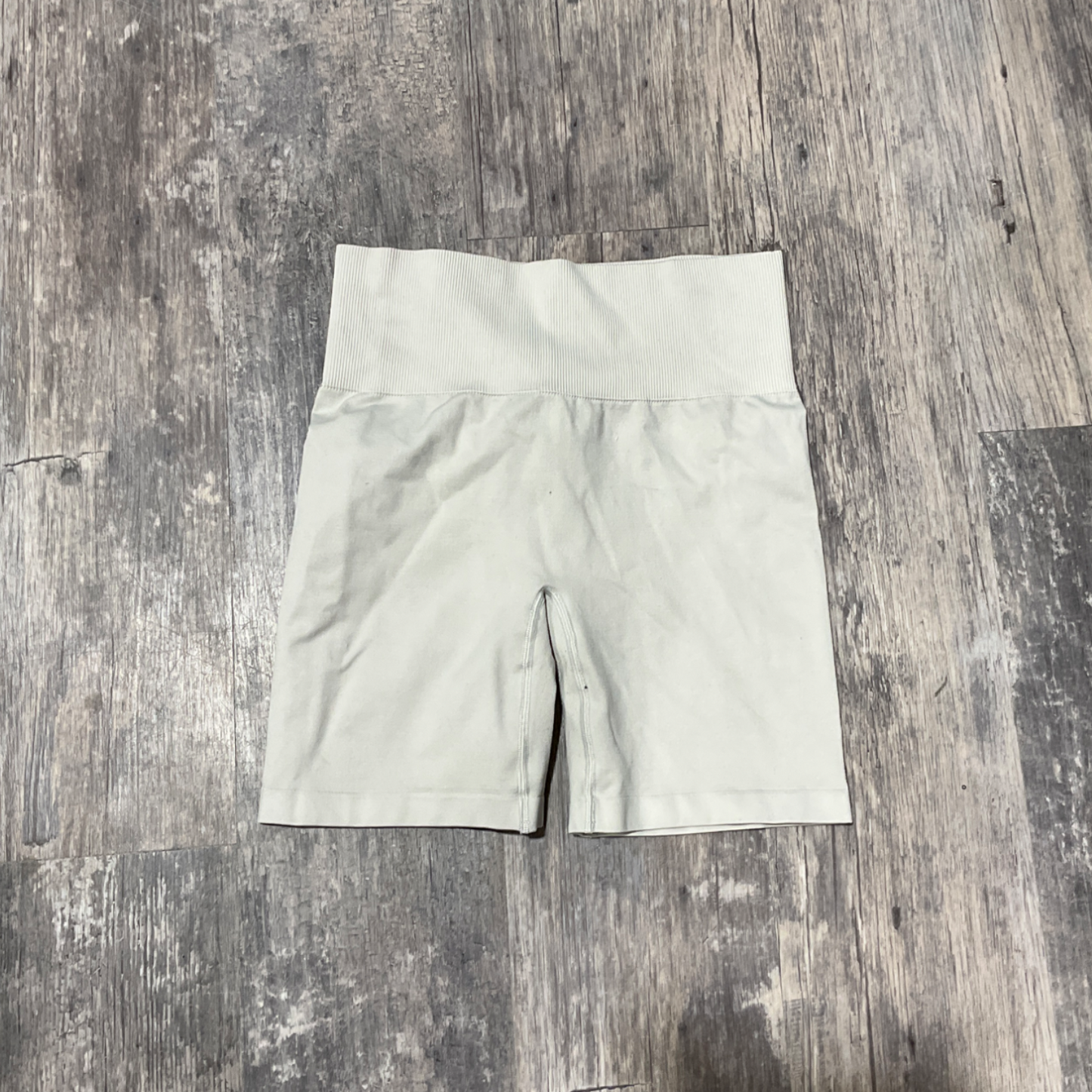 Tna Athletic Shorts Size Medium