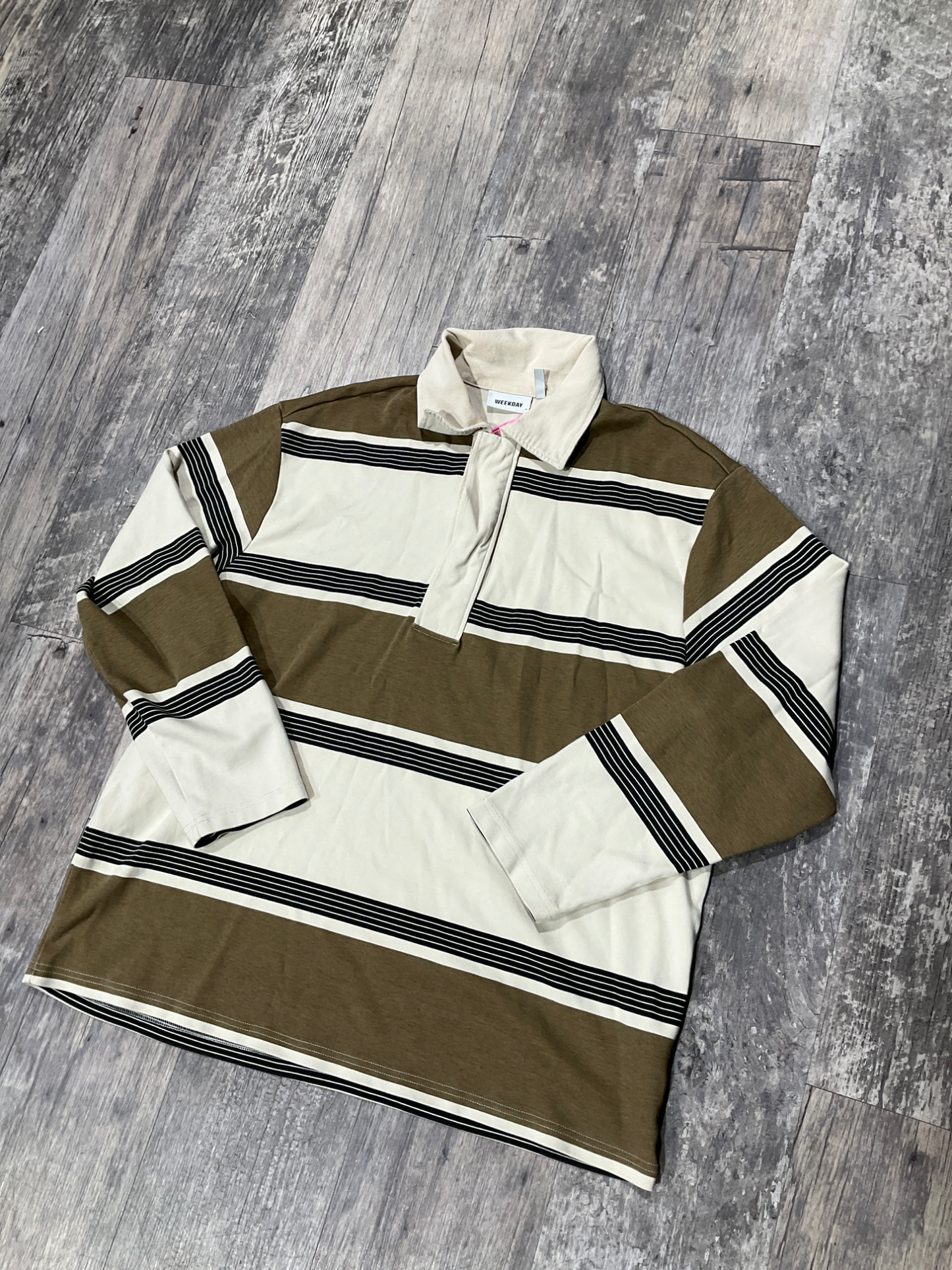 Weekday T-shirt Size Small