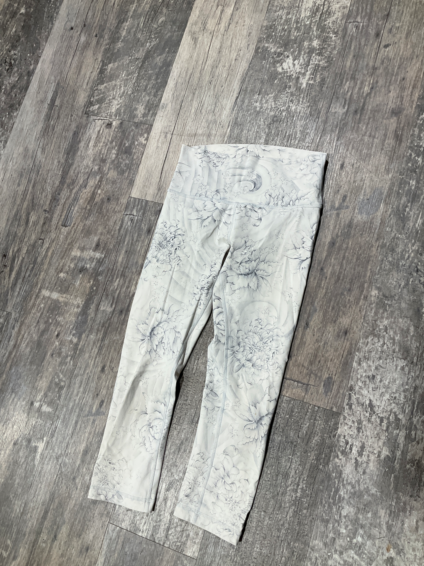 Lululemon Athletic Pants Size 3/4 (27)