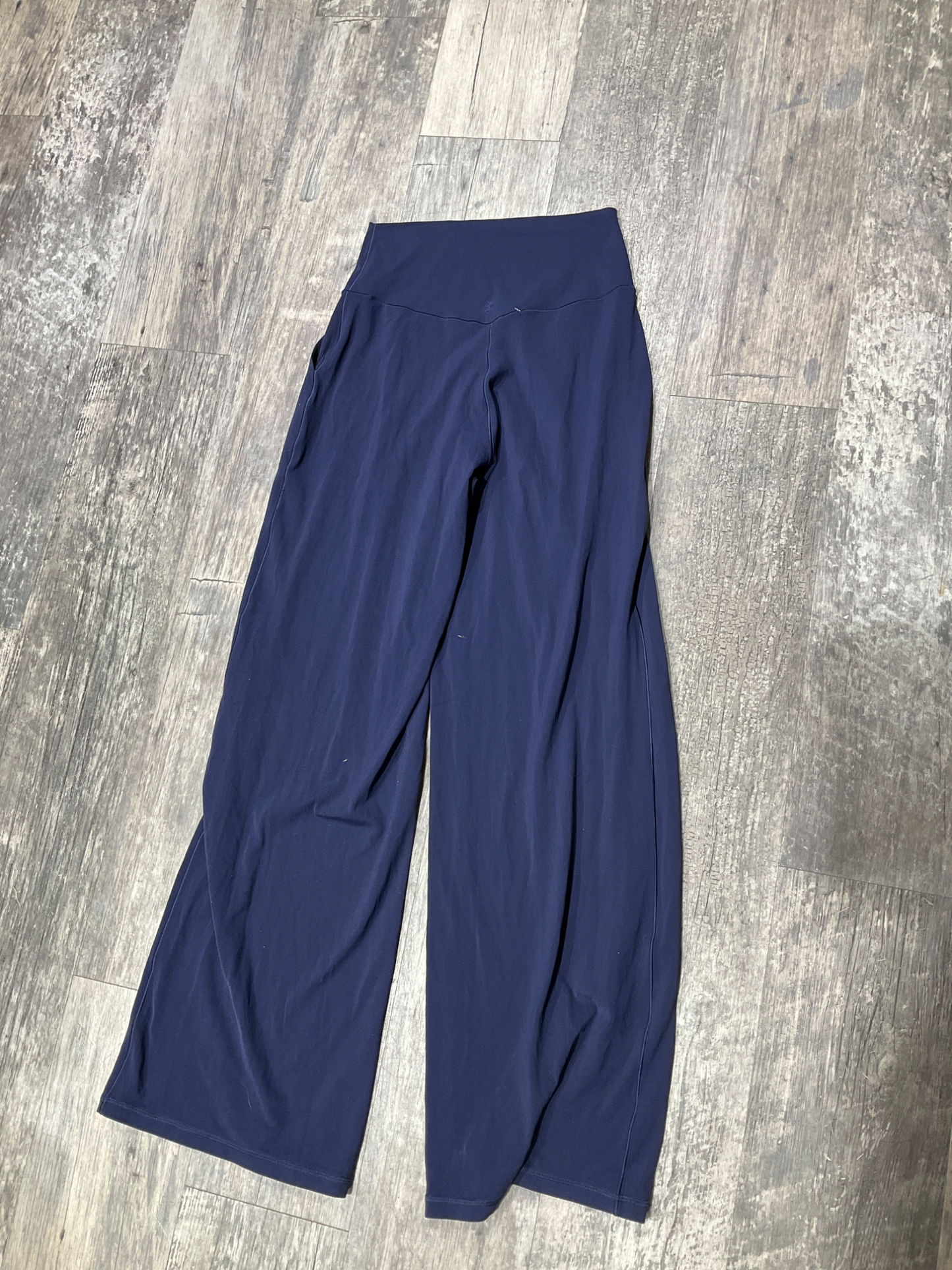 Offline Khakis Size Medium