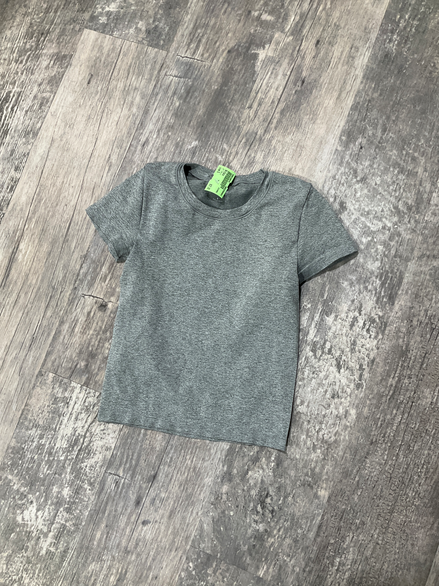 Aritzia T-Shirt Size Small