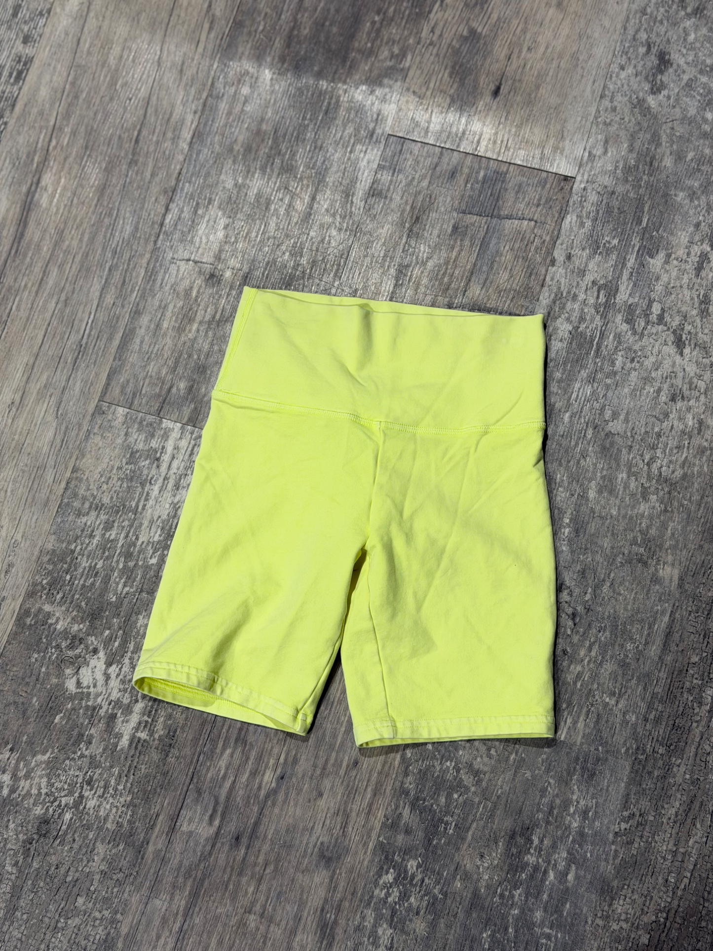 Tna Shorts Size Extra Small