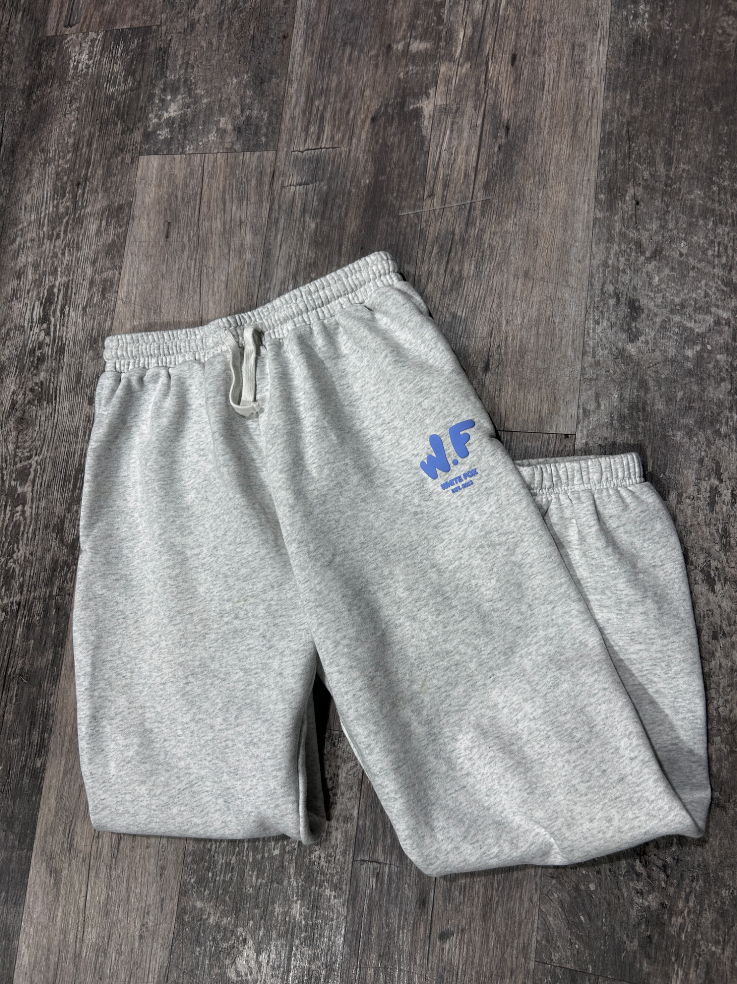 White Fox Khakis Size Medium