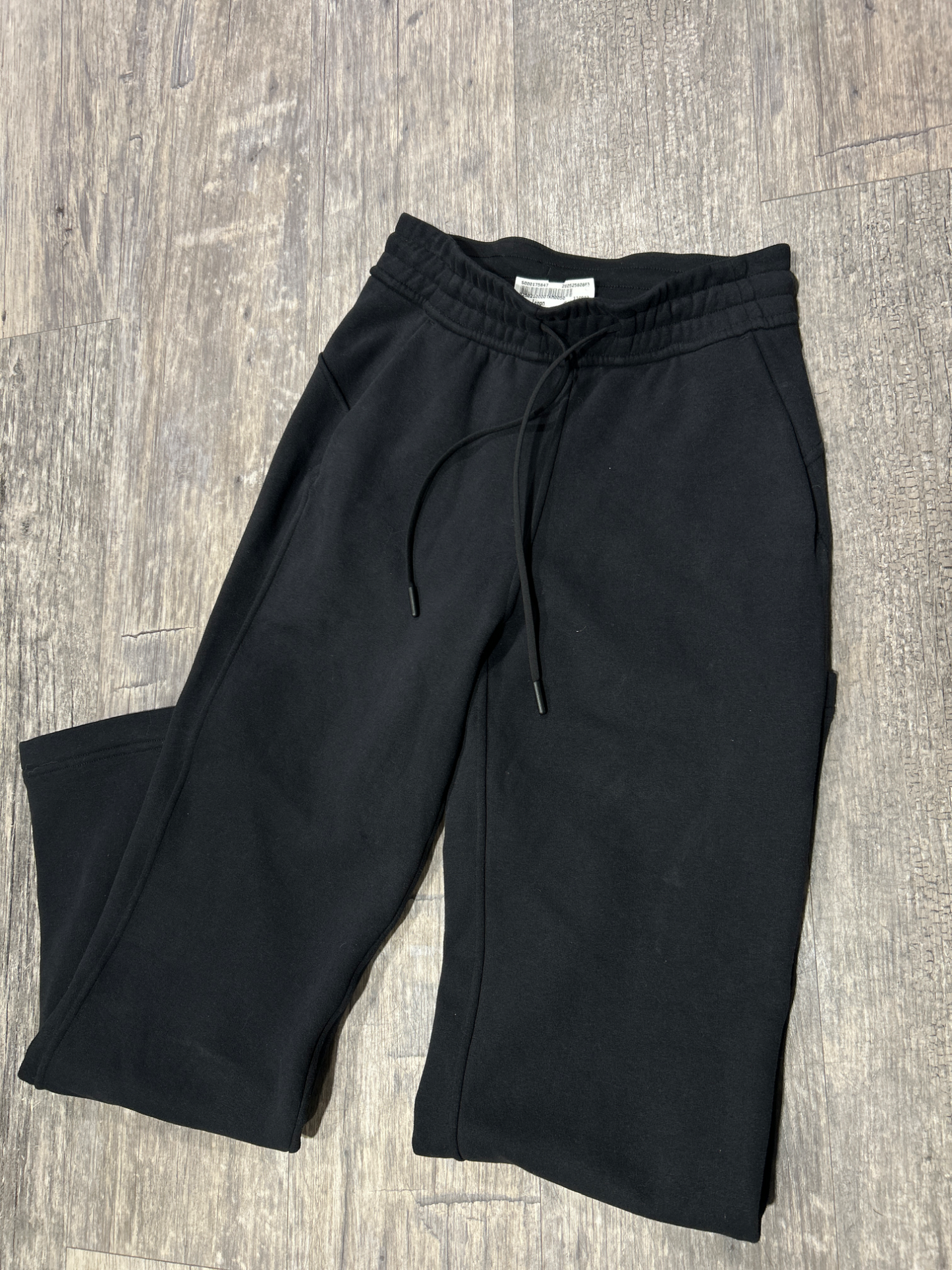 Lulu Lemon Khakis Size 2 (26)