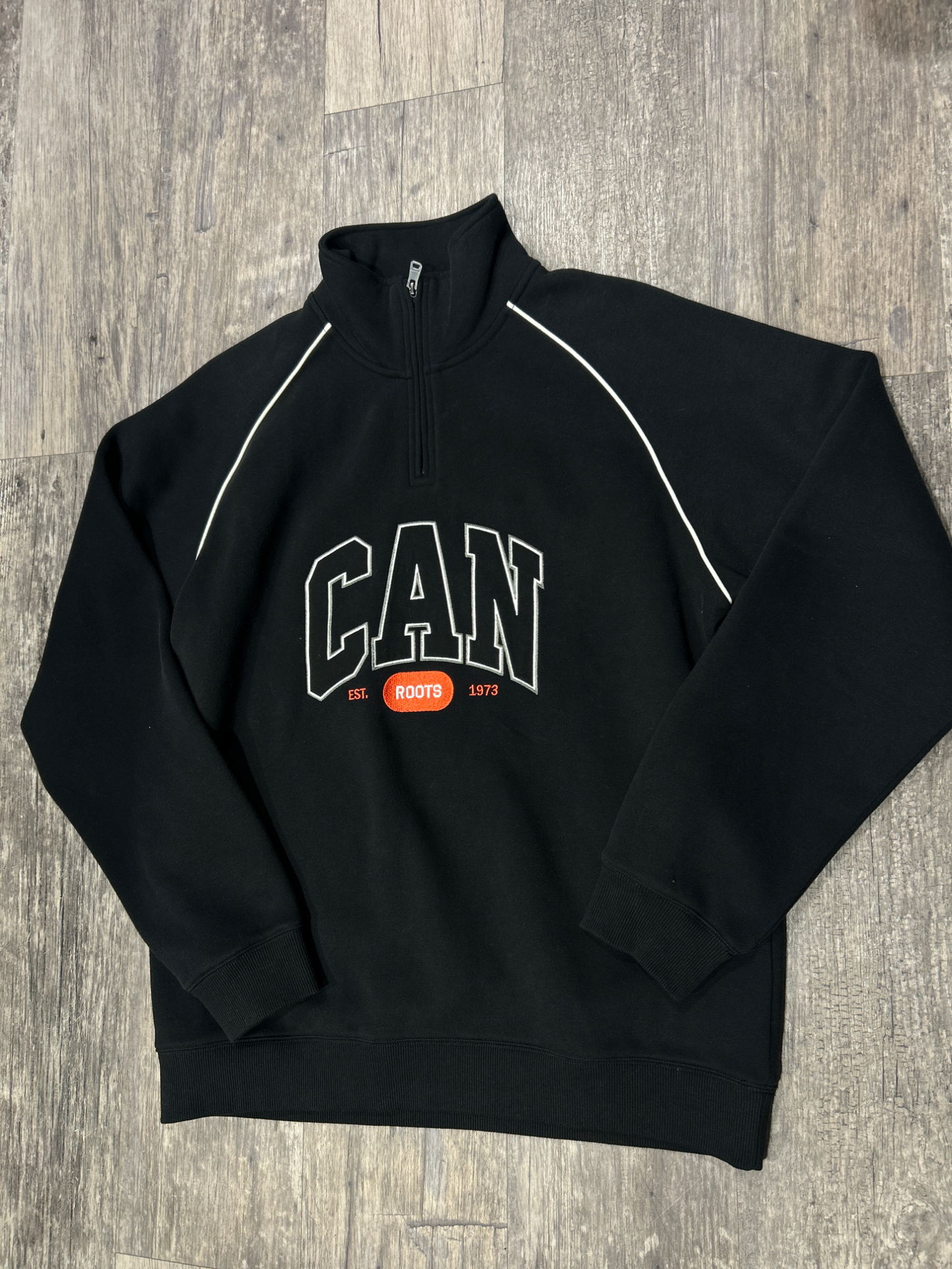 Roots Sweatshirt Size Small