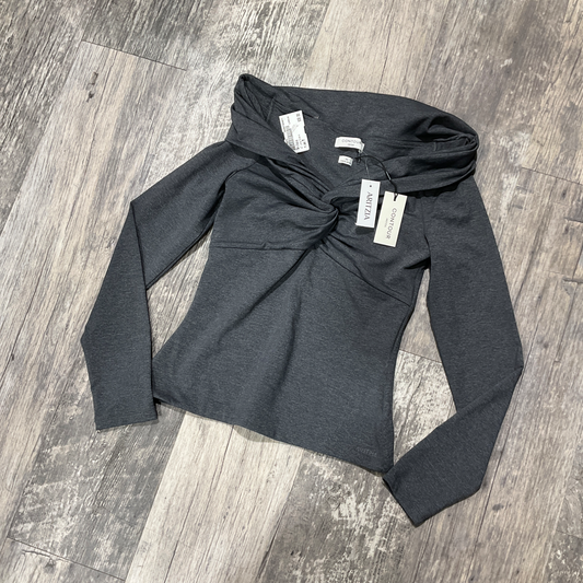 Aritzia Long Sleeve Top Size Medium