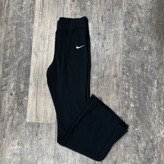 Nike Khakis Size Medium