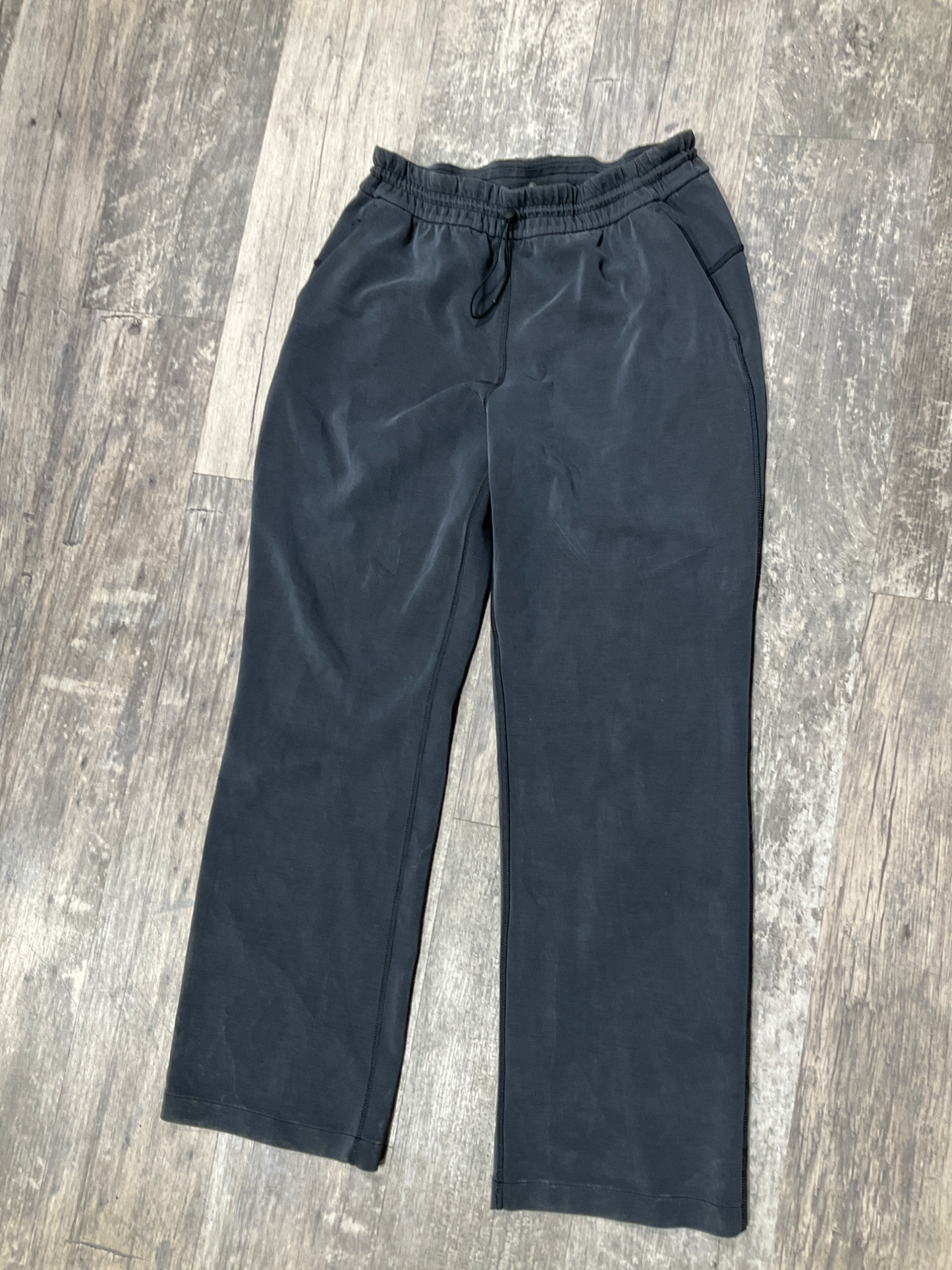 Lulu Lemon Khakis Size 9/10 (30)