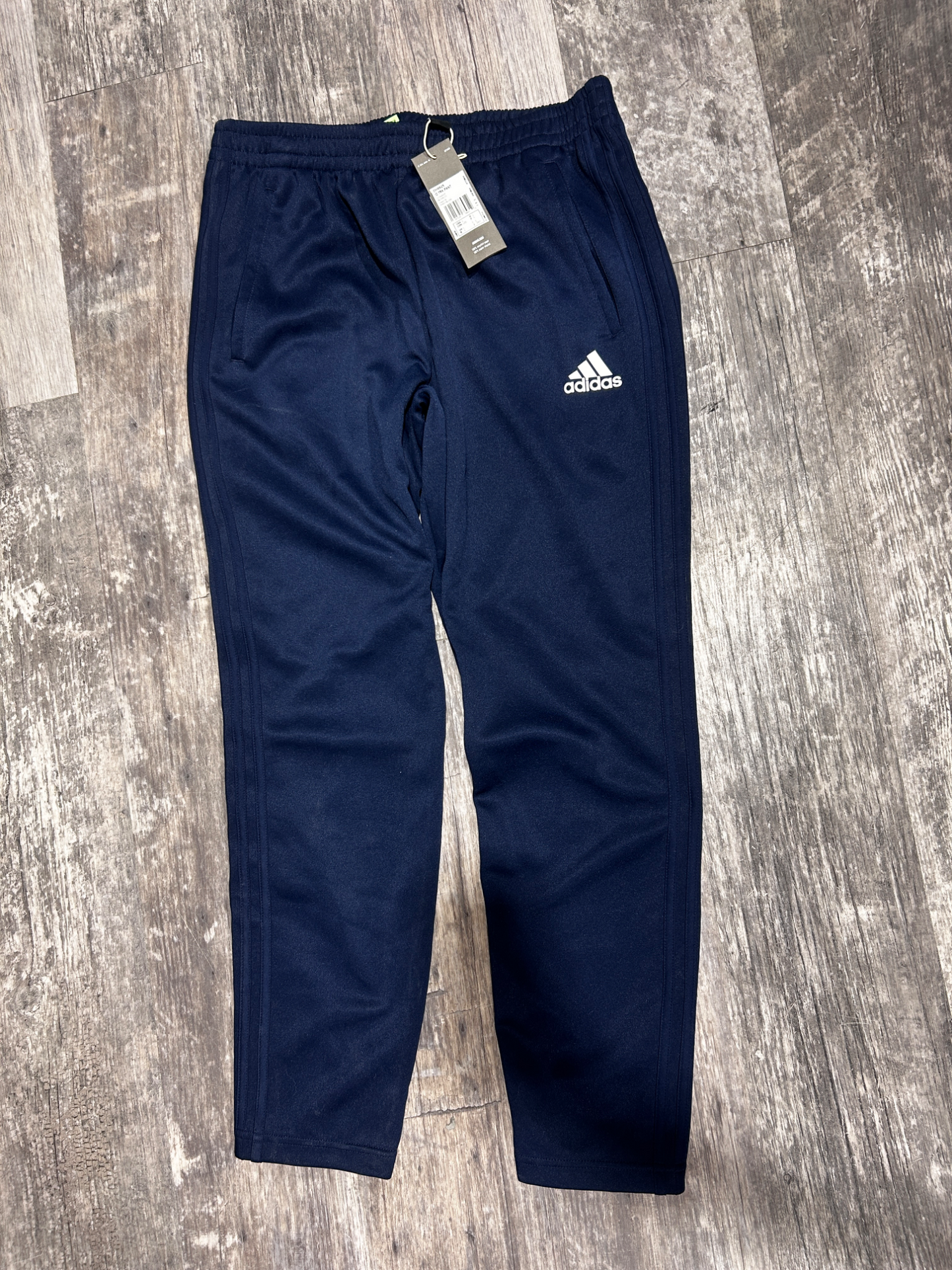 Adidas Khakis Size Large