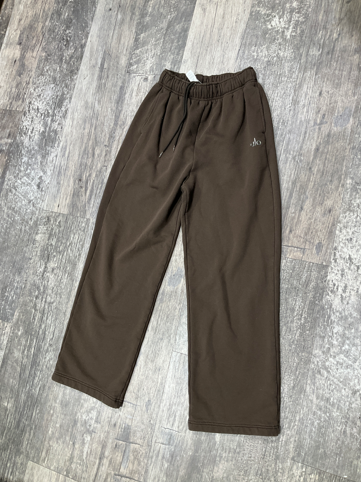 Alo Khakis Size Small