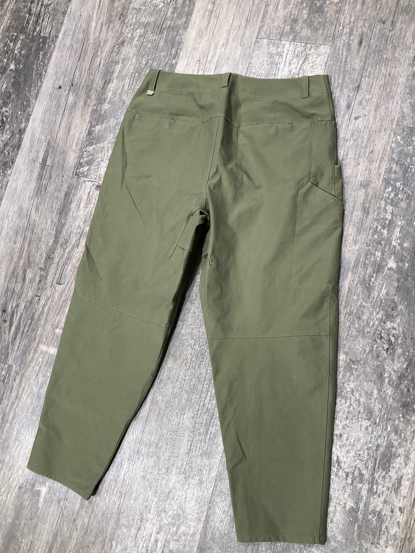 Lulu Lemon Khakis Size 34
