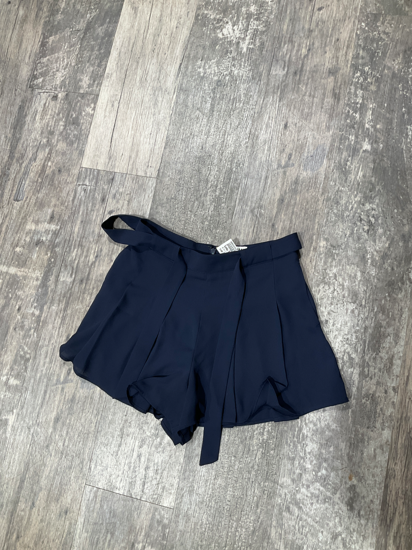 Sunday Best Short Skirt Size 3/4