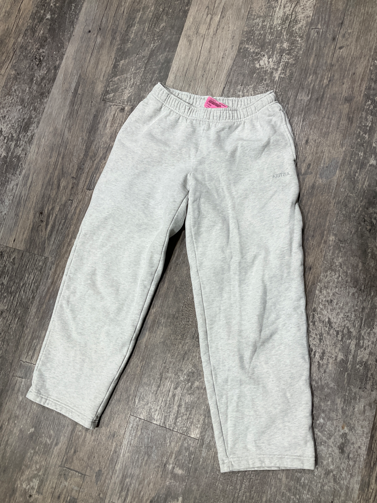 Aritzia Khakis Size Small