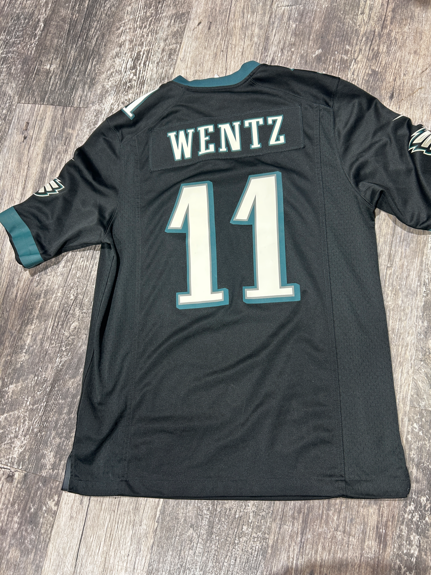 Nfl T-shirt Size Medium