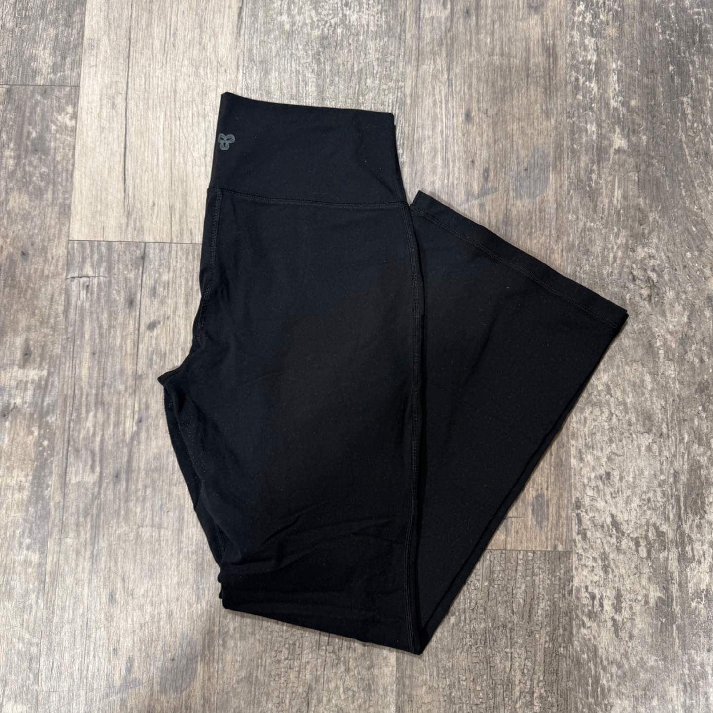 Tna Khakis Size Large