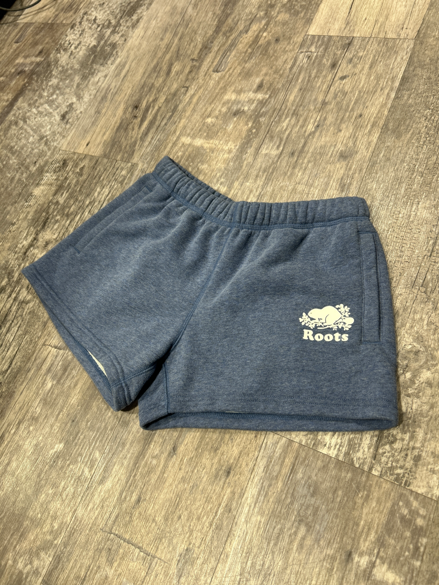 Roots Shorts Size Small