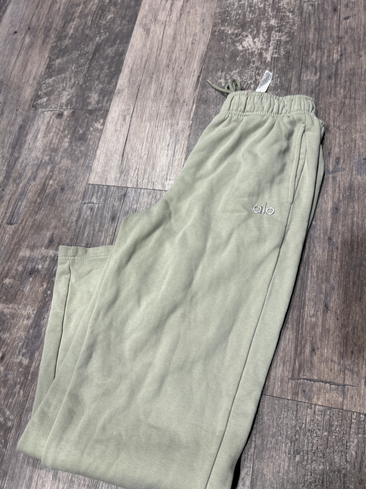 Alo Khakis Size Small