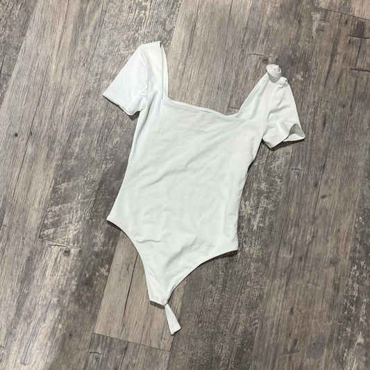 Babaton Short Sleeve Top Size Small