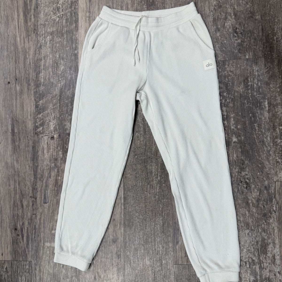 Alo Khakis Size Small