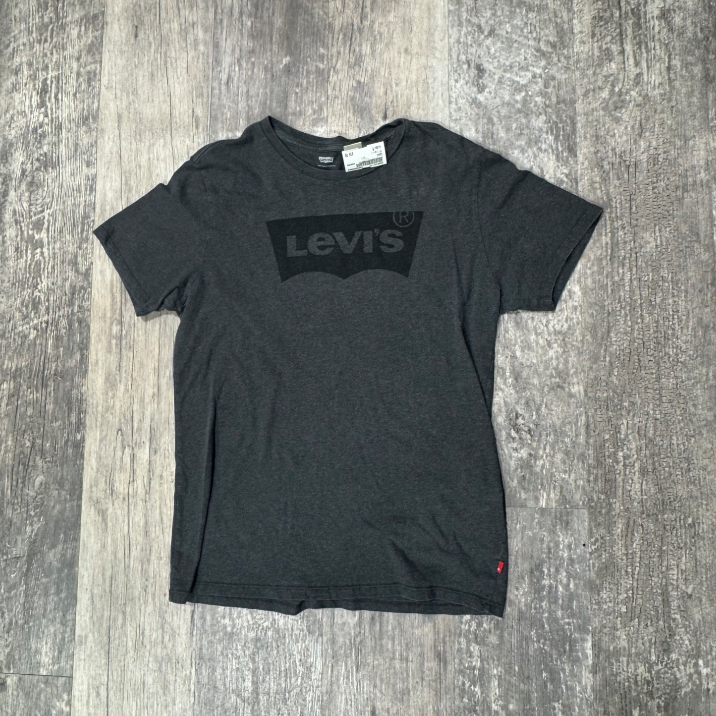 Levi T-shirt Size Medium
