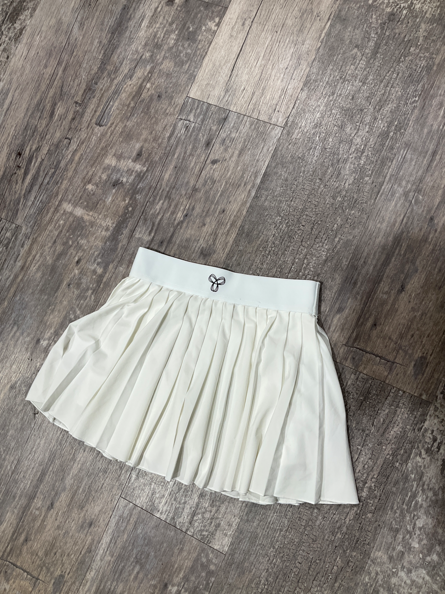 Tna Short Skirt Size Extra Small